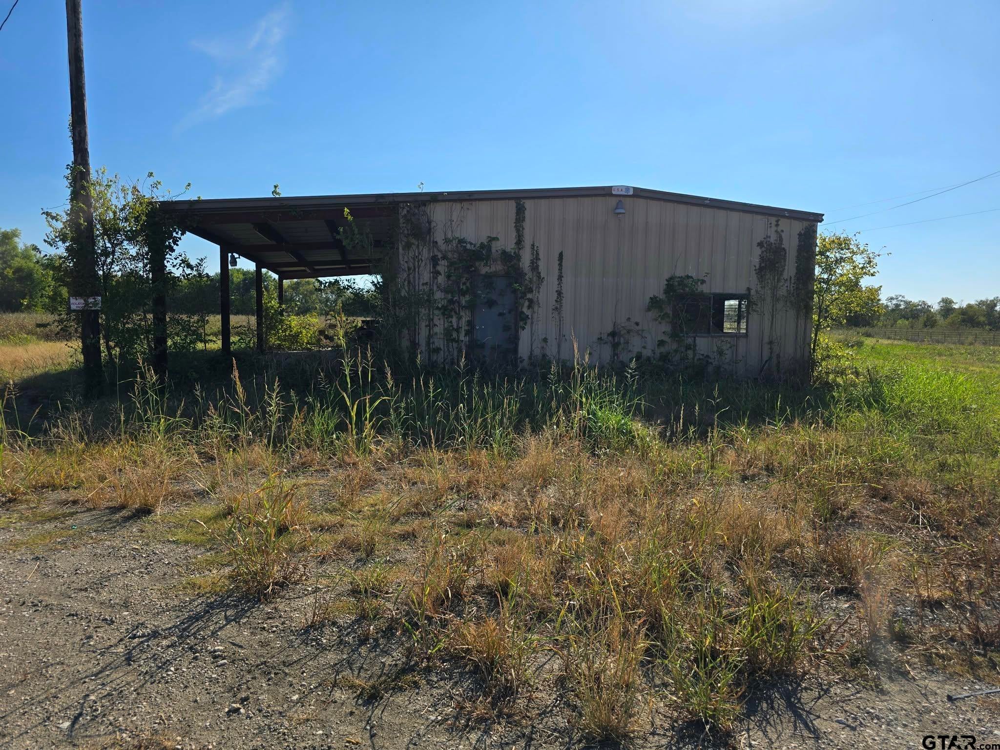 5297 W US Highway 175