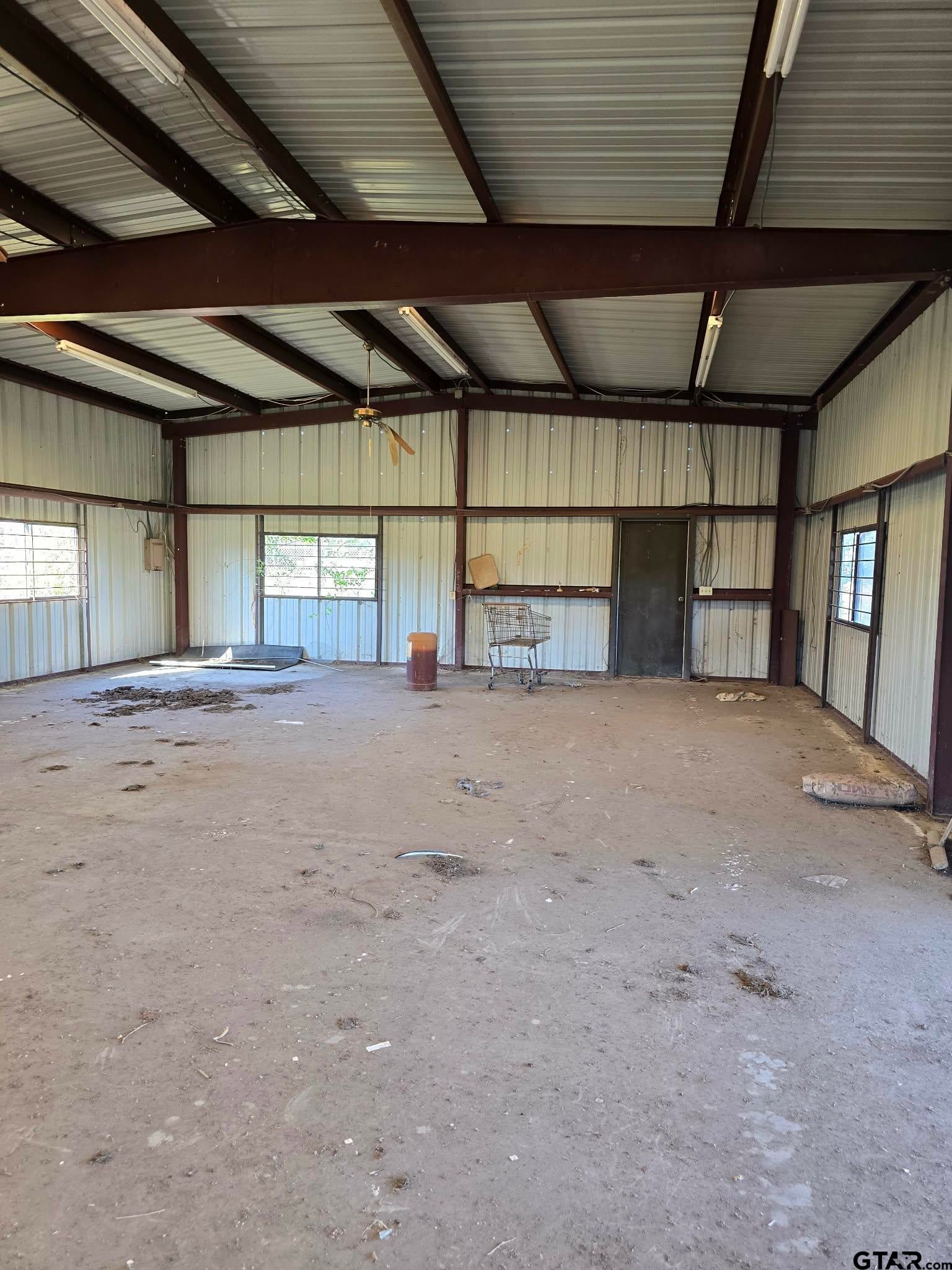 5297 W US Highway 175