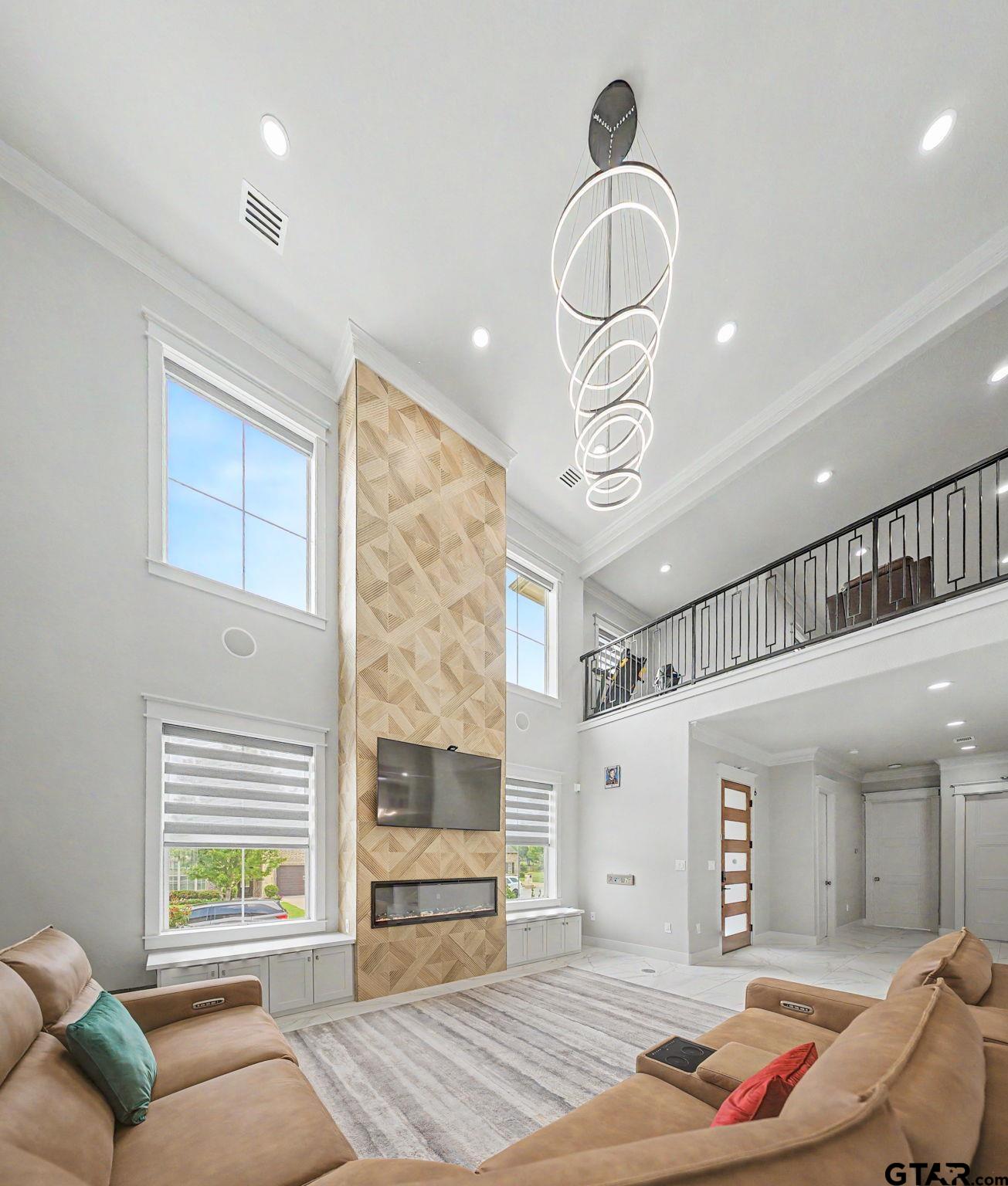 7317 Lake Pointe Cove
