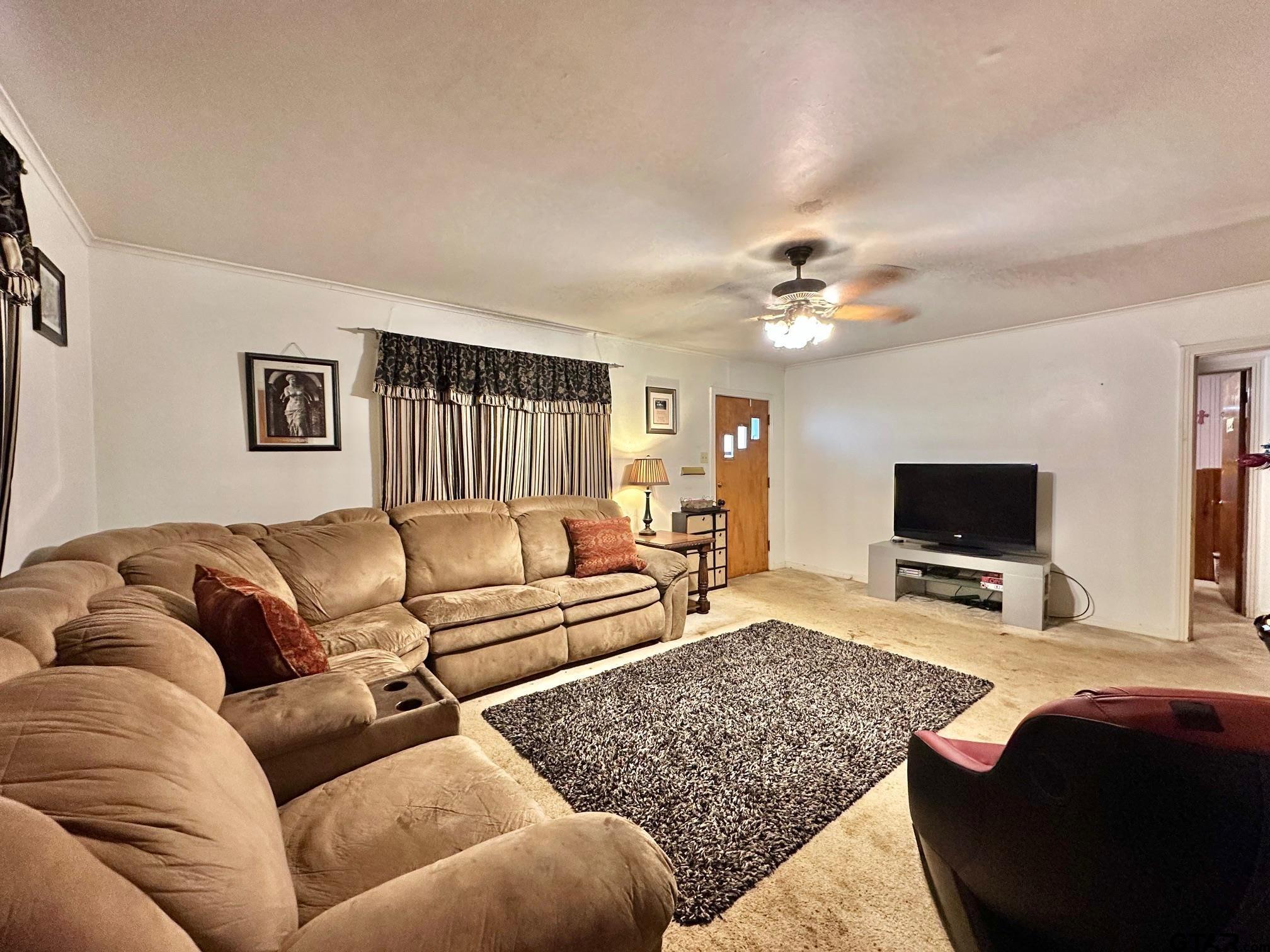 615 Carlisle Dr