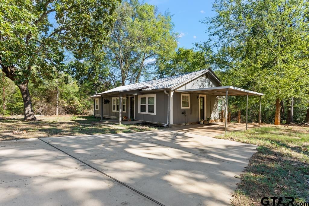 3705 Stracener Rd