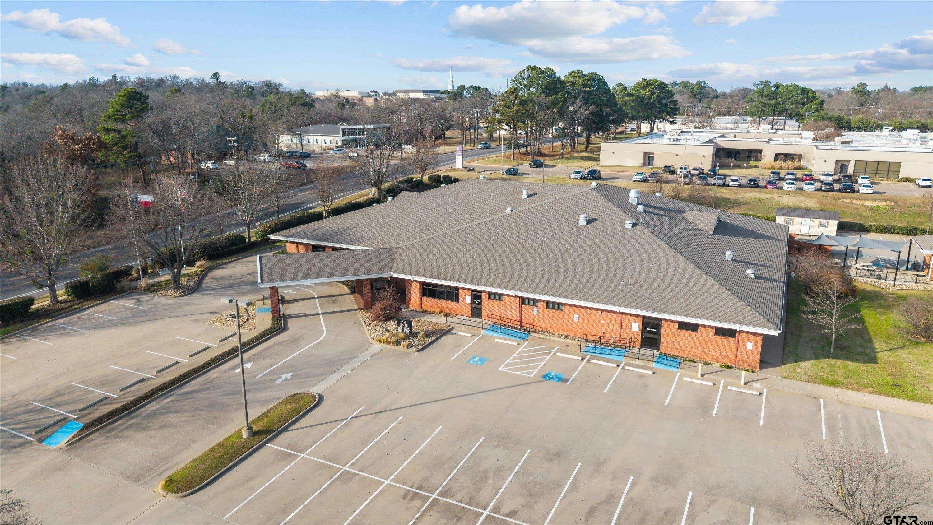 3415 Golden Rd