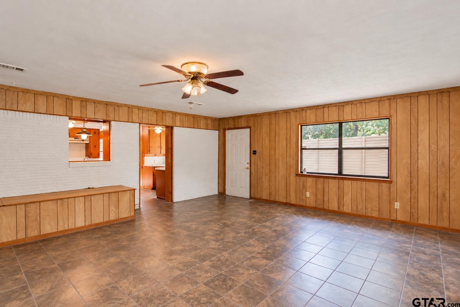 101 Leland Dr