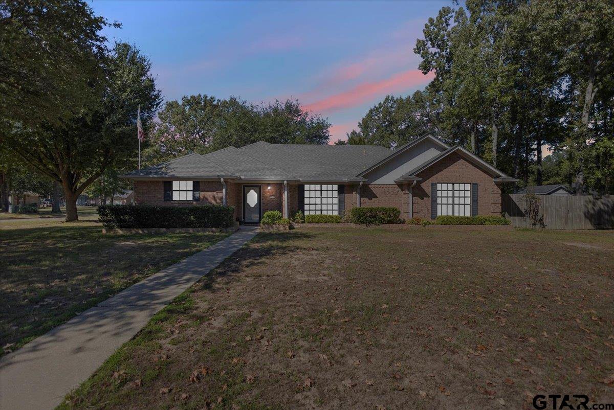 312 Chickasaw
