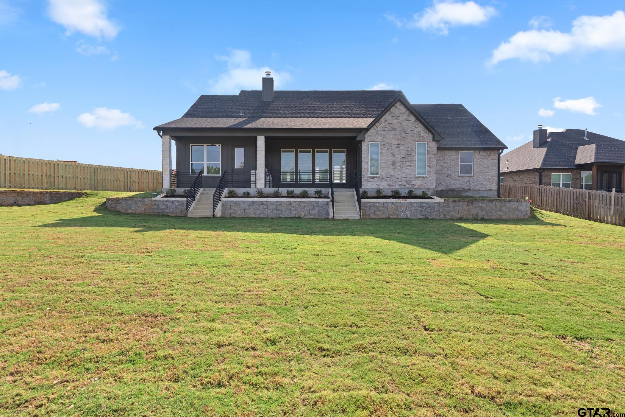 16326 Clearview Dr