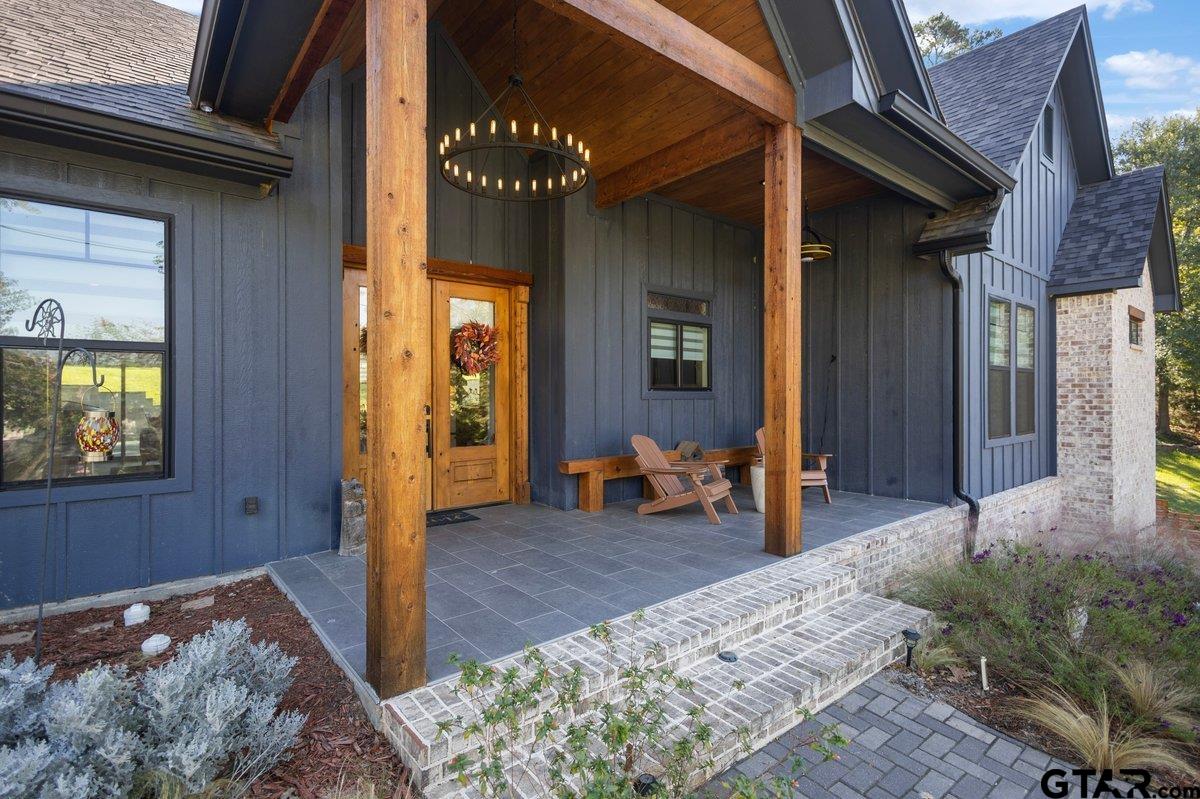 423 Lakeview