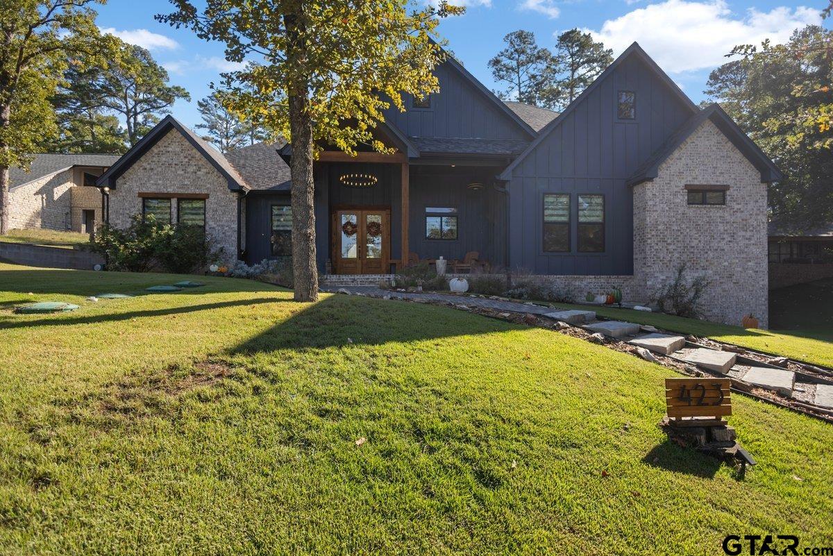 423 Lakeview