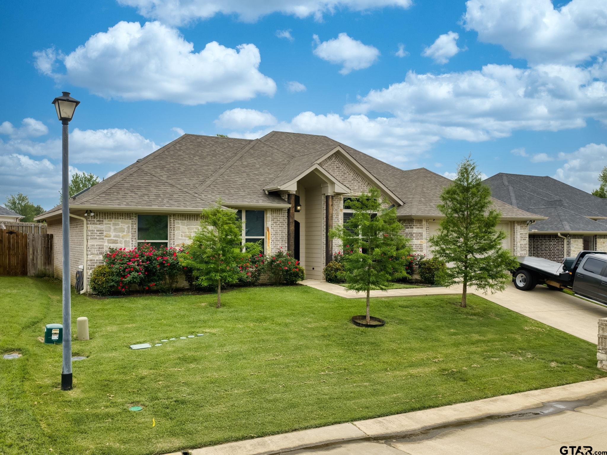 2209 Rana Park