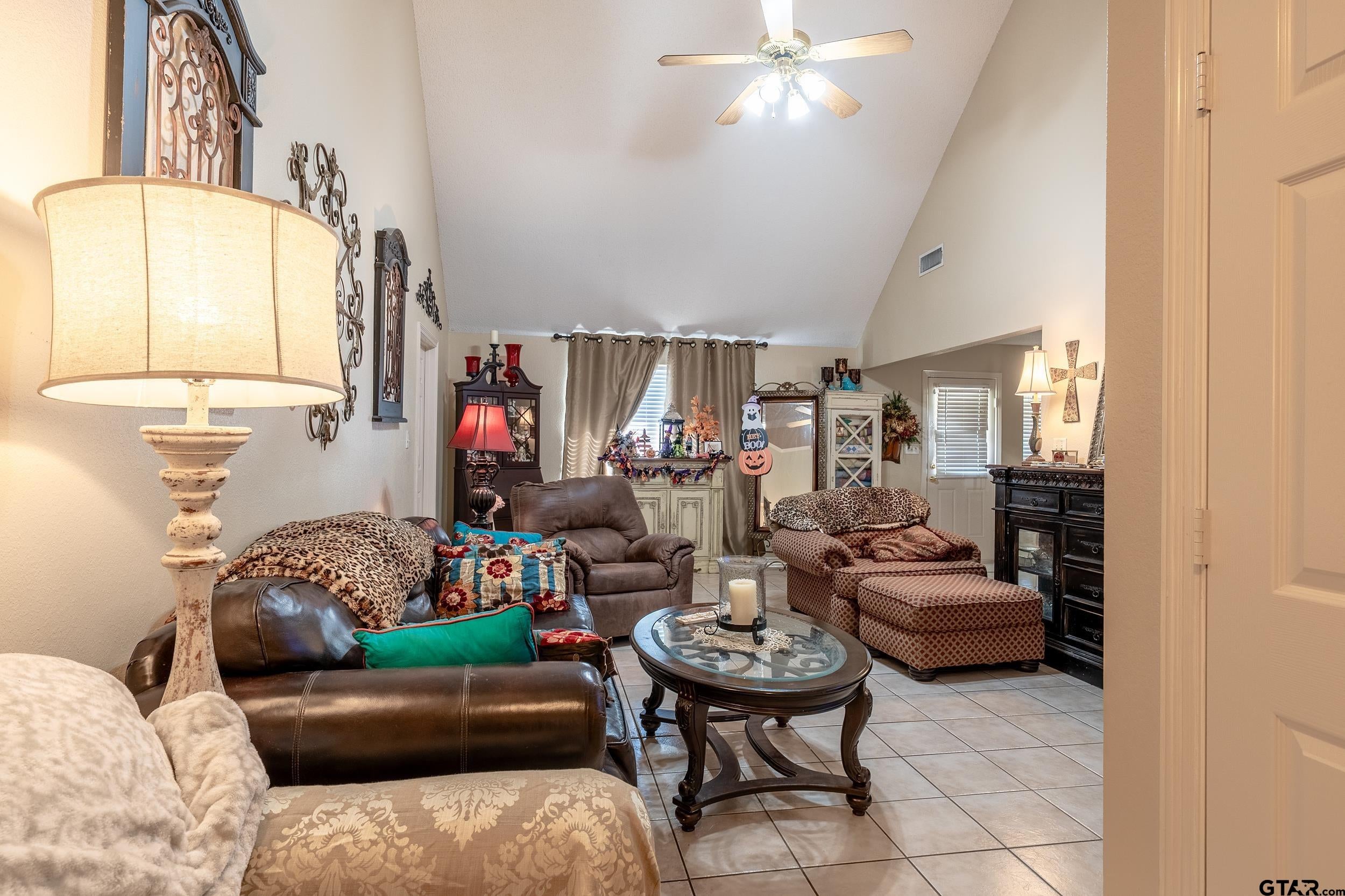 407 Fourth St. Unit 335 & 337