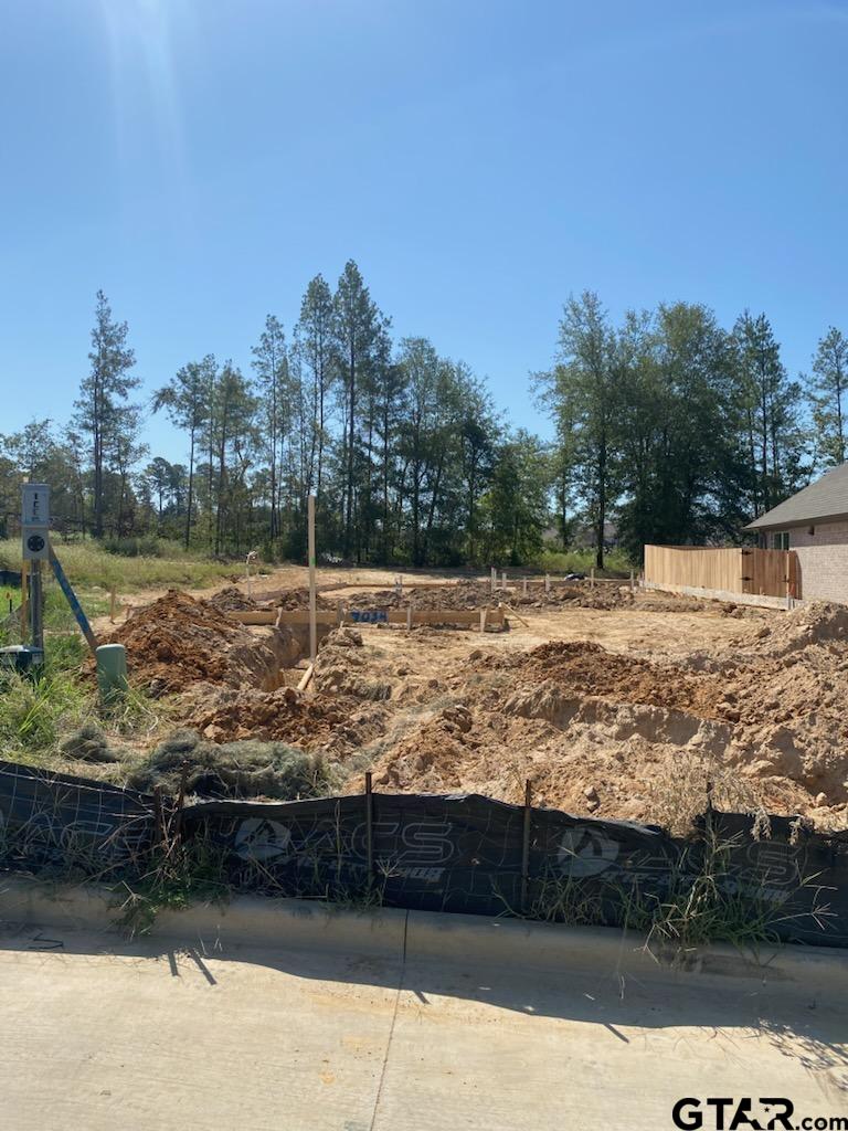 7034 Cottage Square