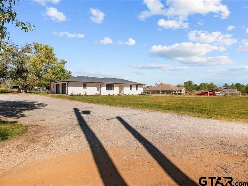 17014 Woodcrest Circle