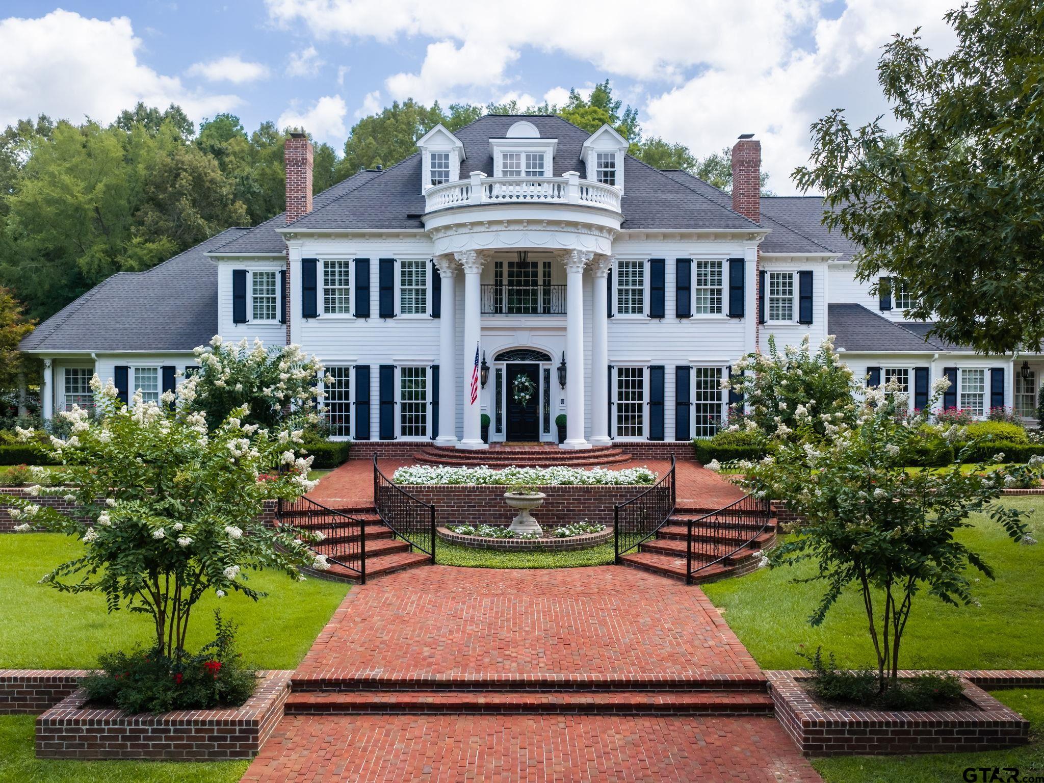 211 Saddle Creek Drive