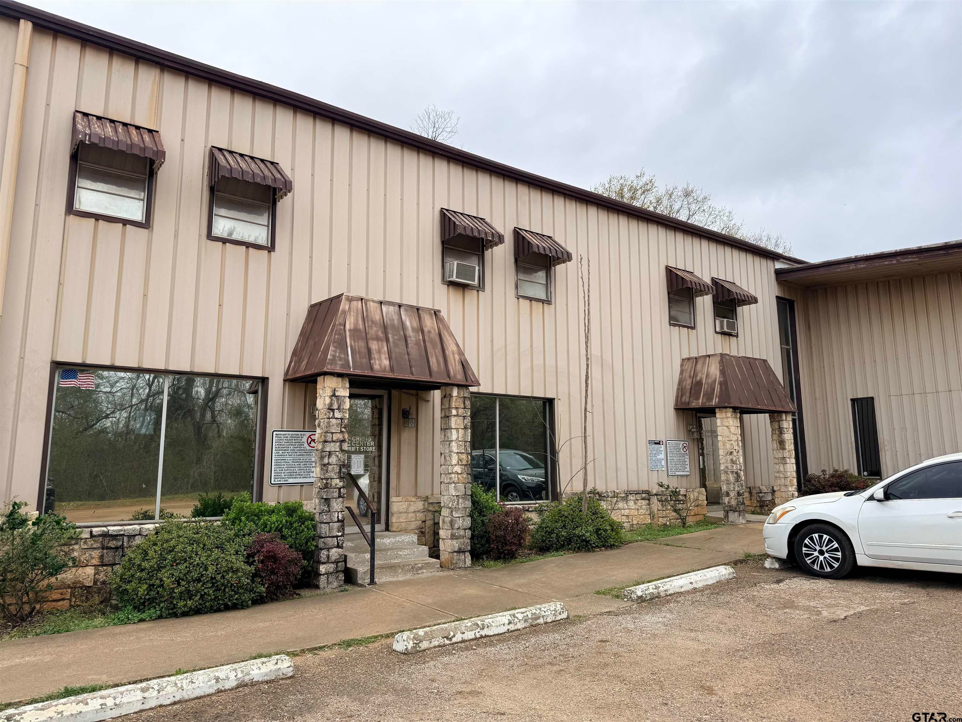 700 E Cherokee St