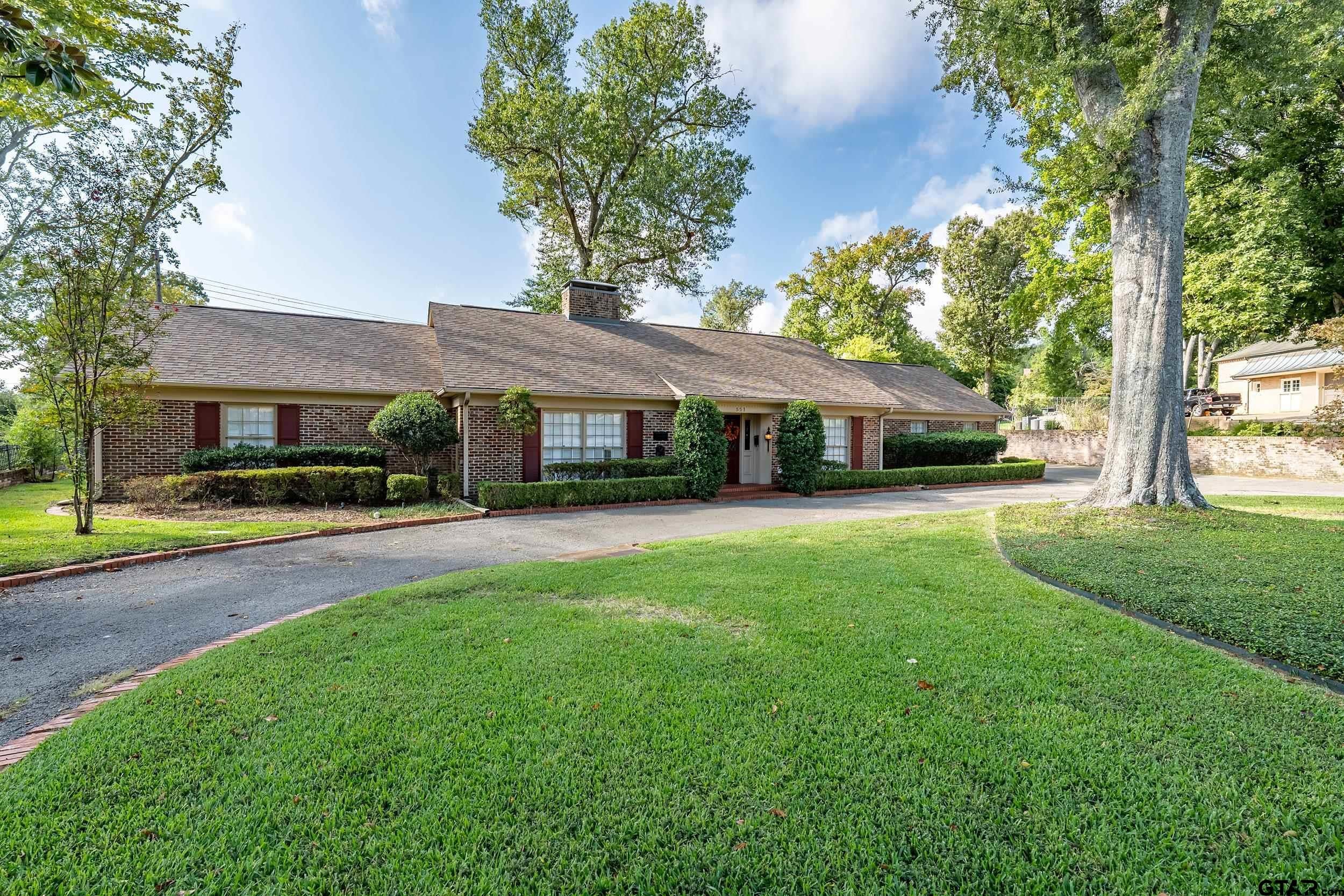 551 PARK HEIGHTS CIR