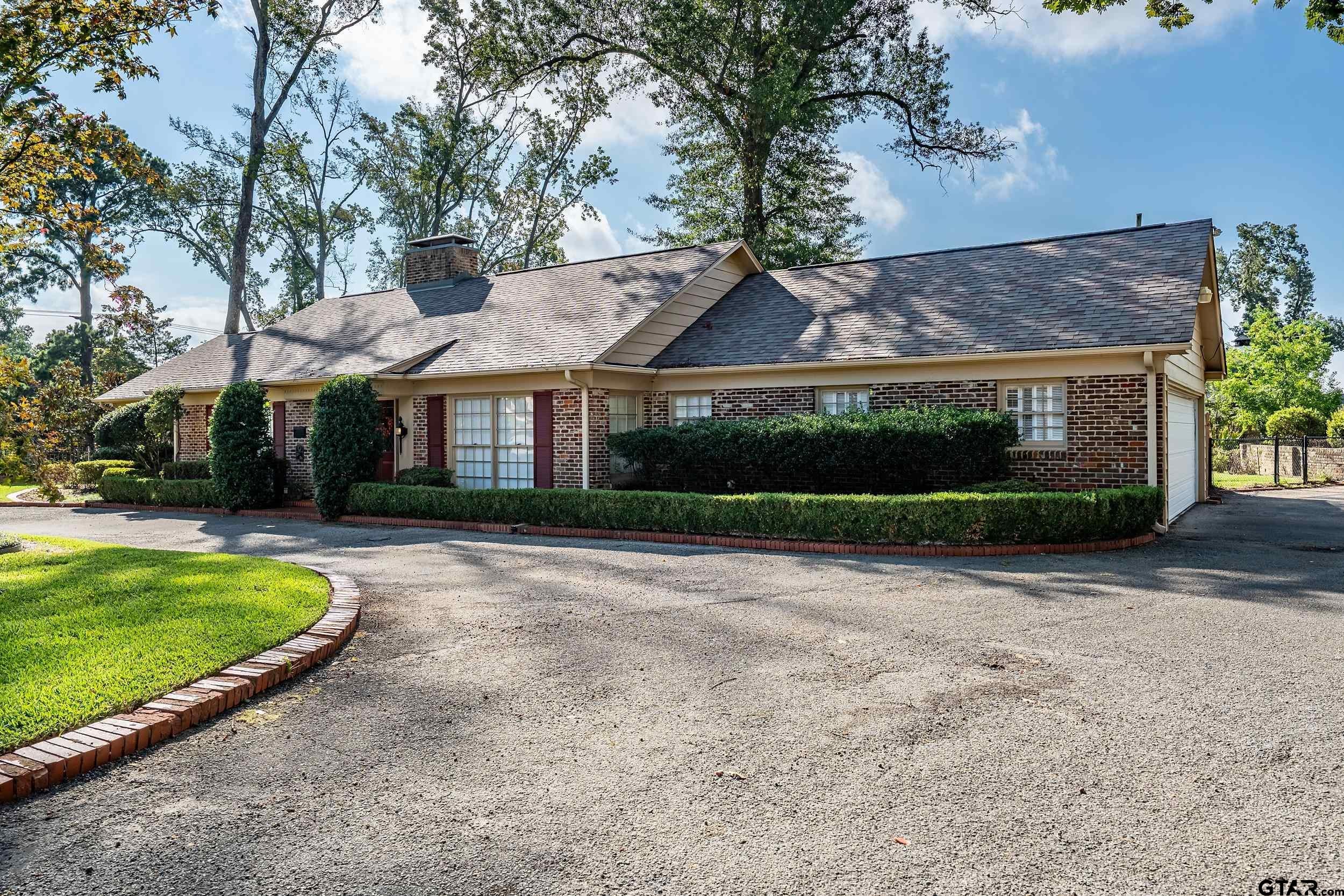 551 PARK HEIGHTS CIR