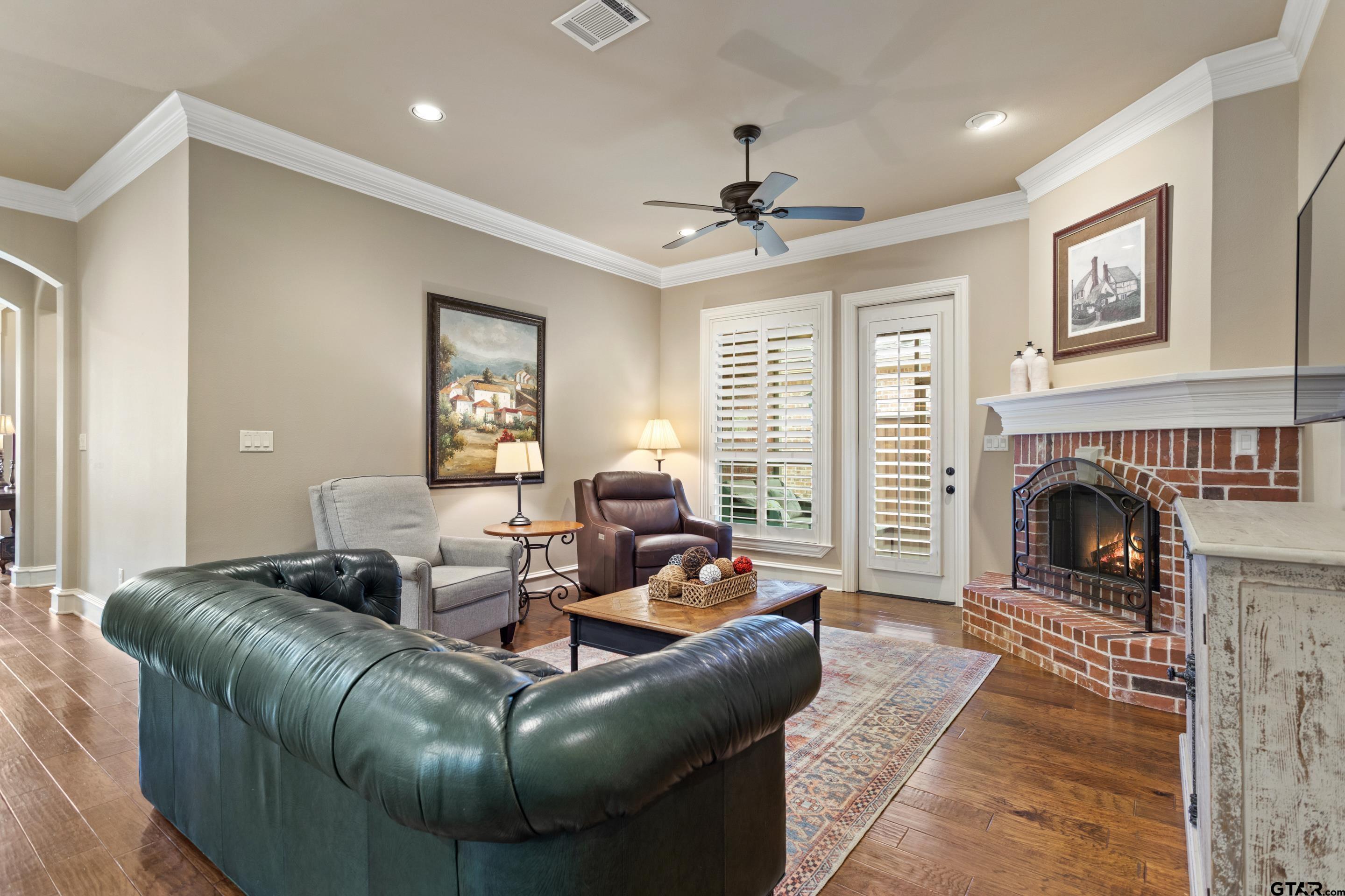1109 Laurelwood Dr.