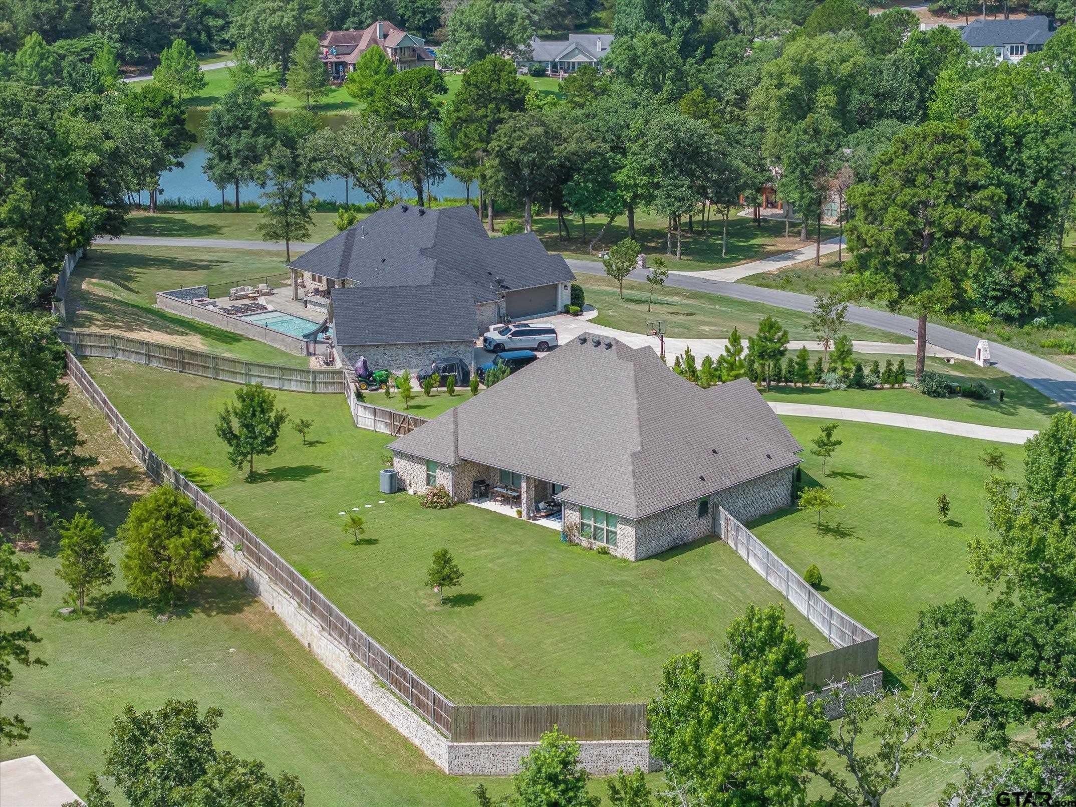 196 Private Road 2309
