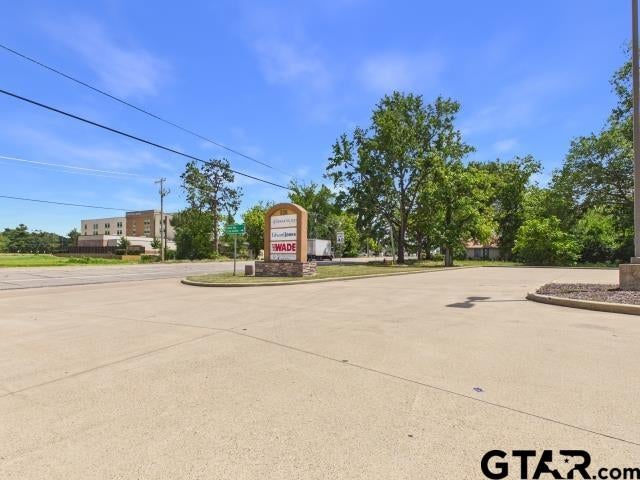 520 N Main
