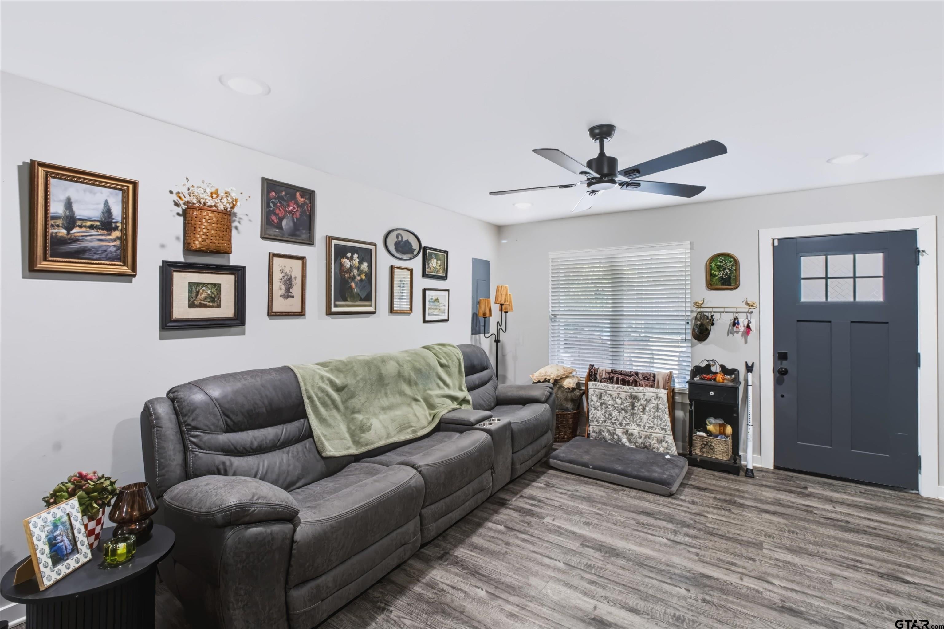 107 E Magnolia