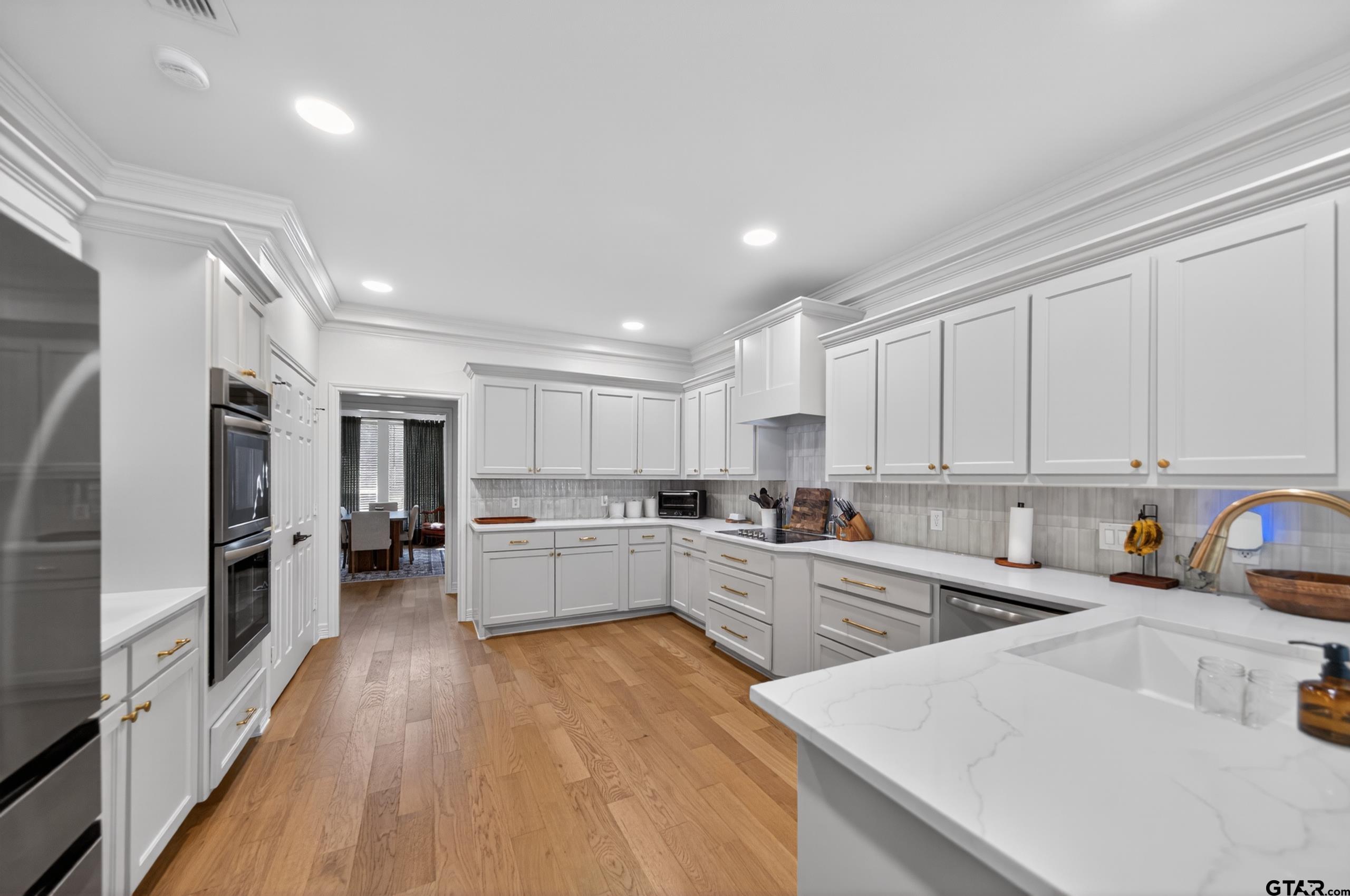 3409 Pebblebrook Dr