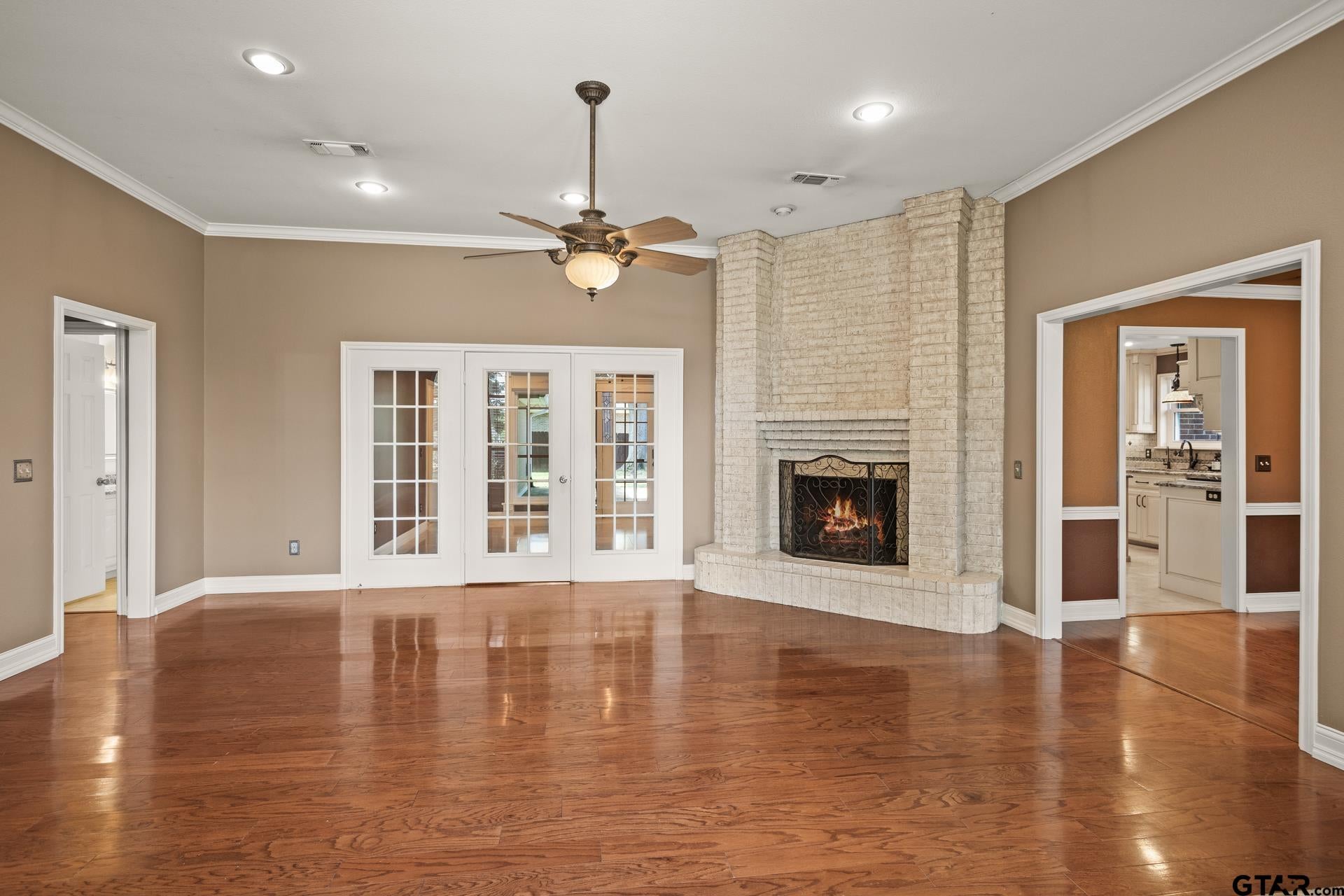 212 Turnberry Circle