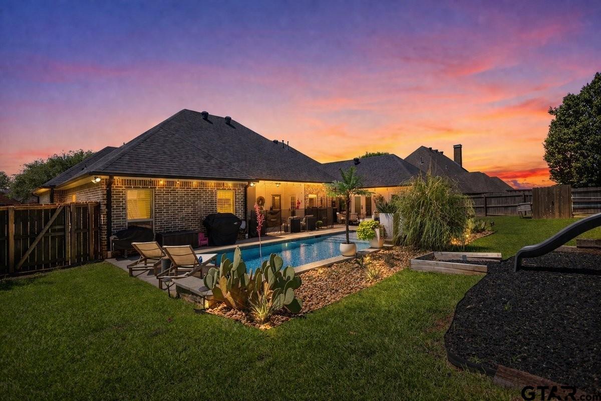 11176 Fox Trail