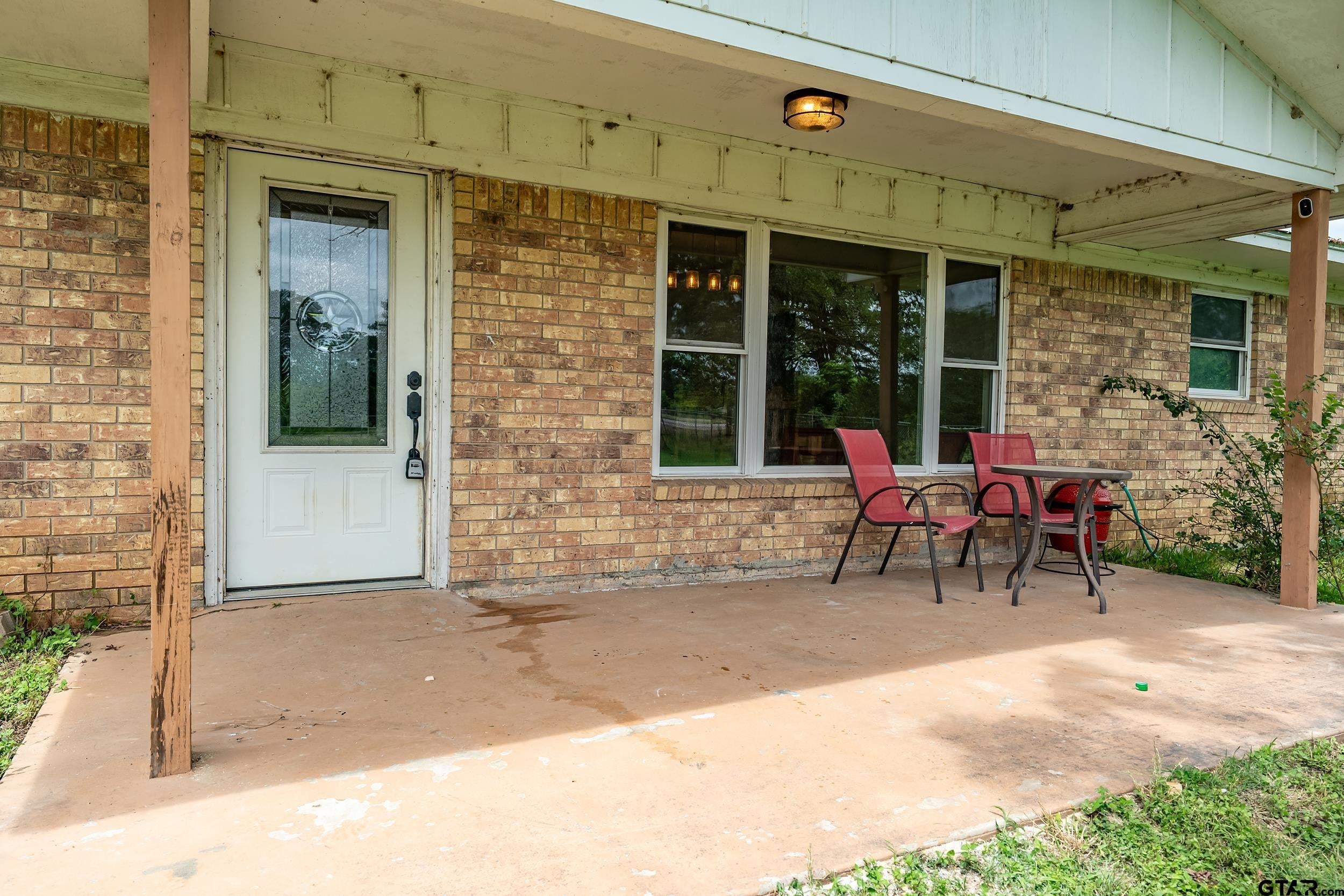7037 E U.S. Hwy 80