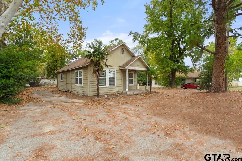 510 N Main Street (Hwy 69)