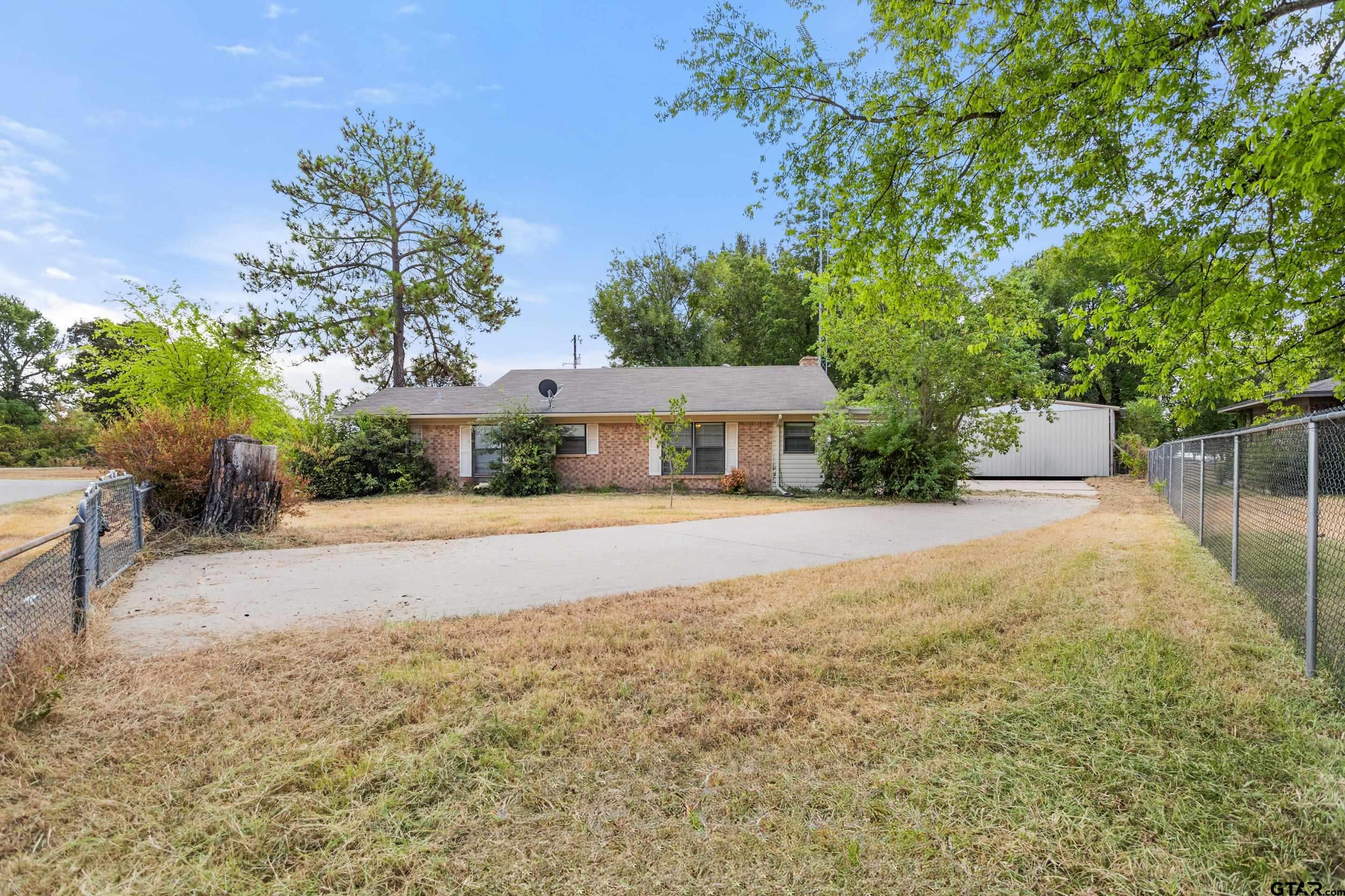 189 County Road 1886