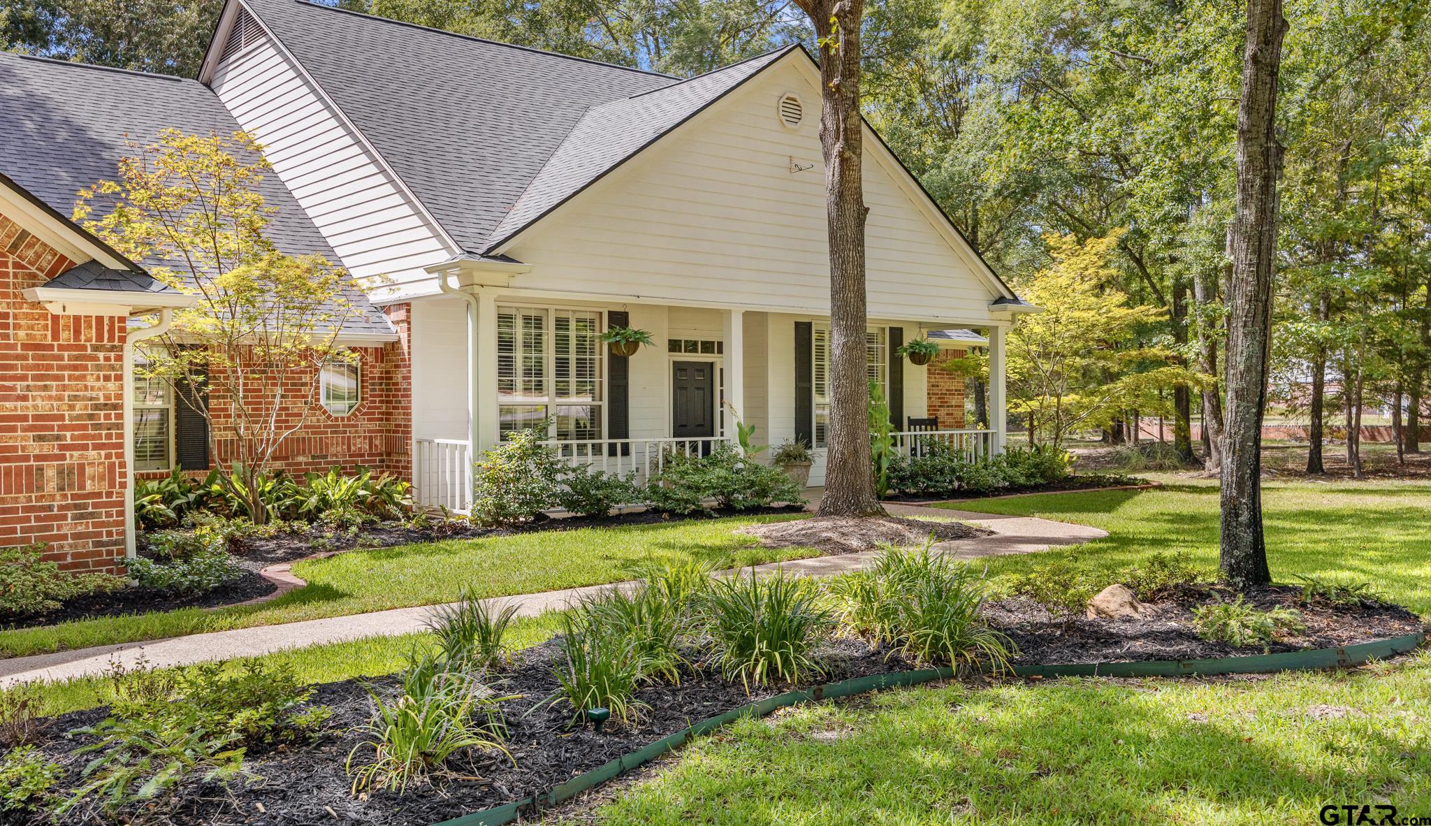 17820 Oak Forest Dr
