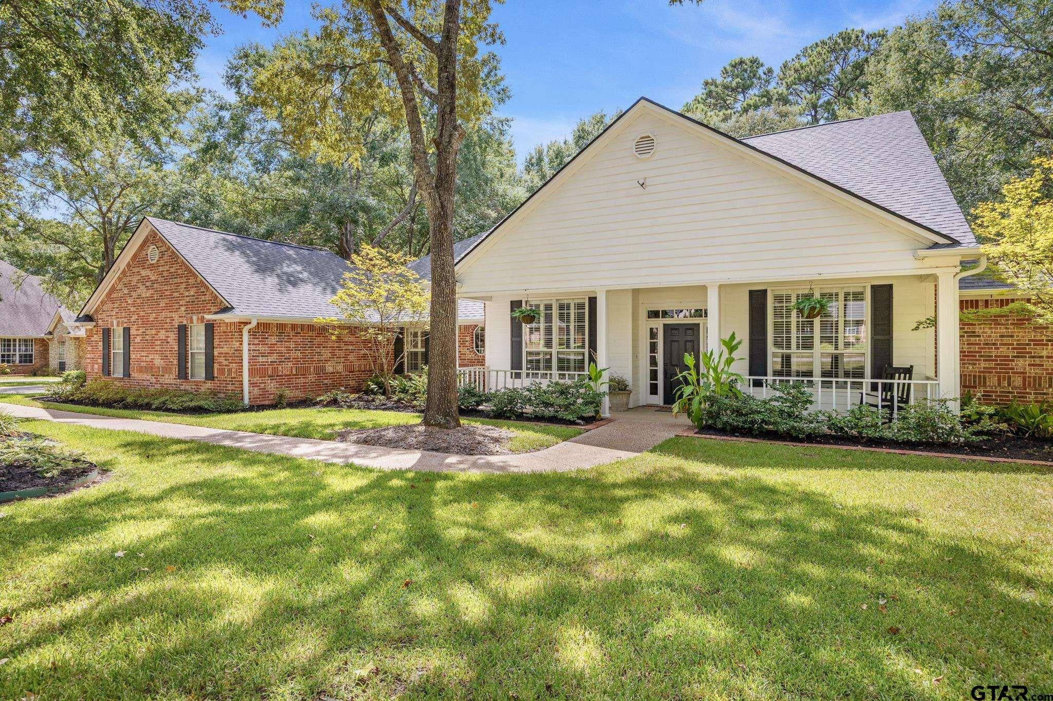 17820 Oak Forest Dr