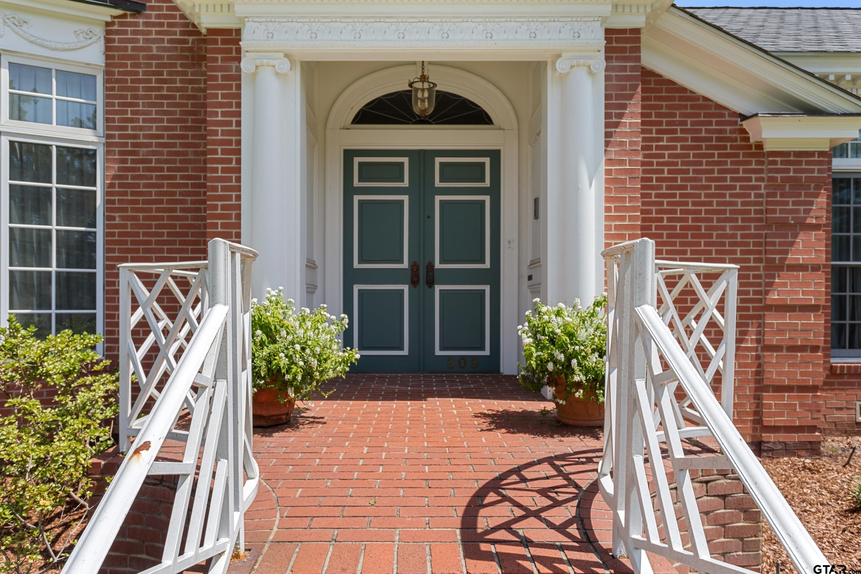 309 Glenhaven Drive