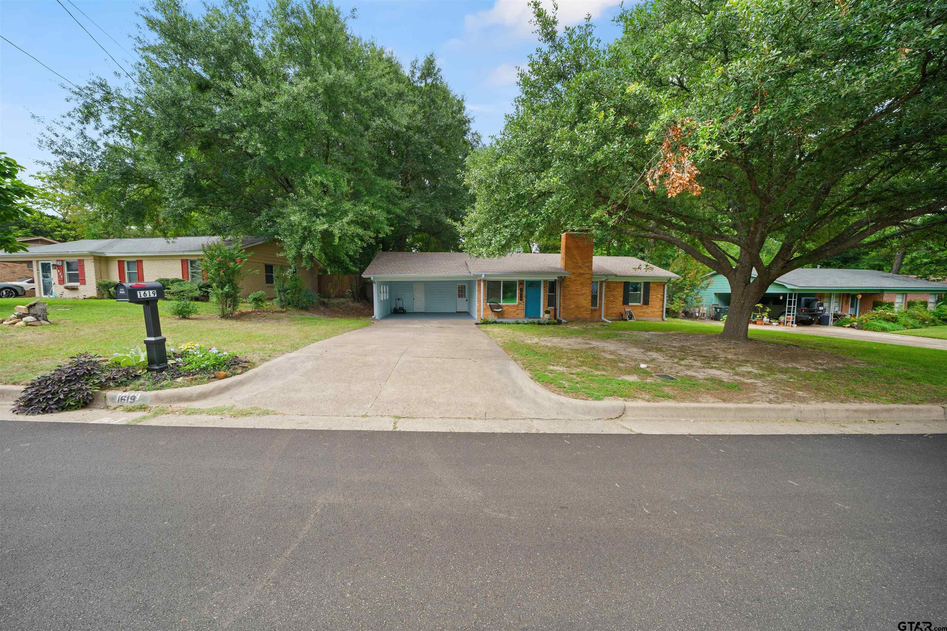 1619 Woodland Hills Dr