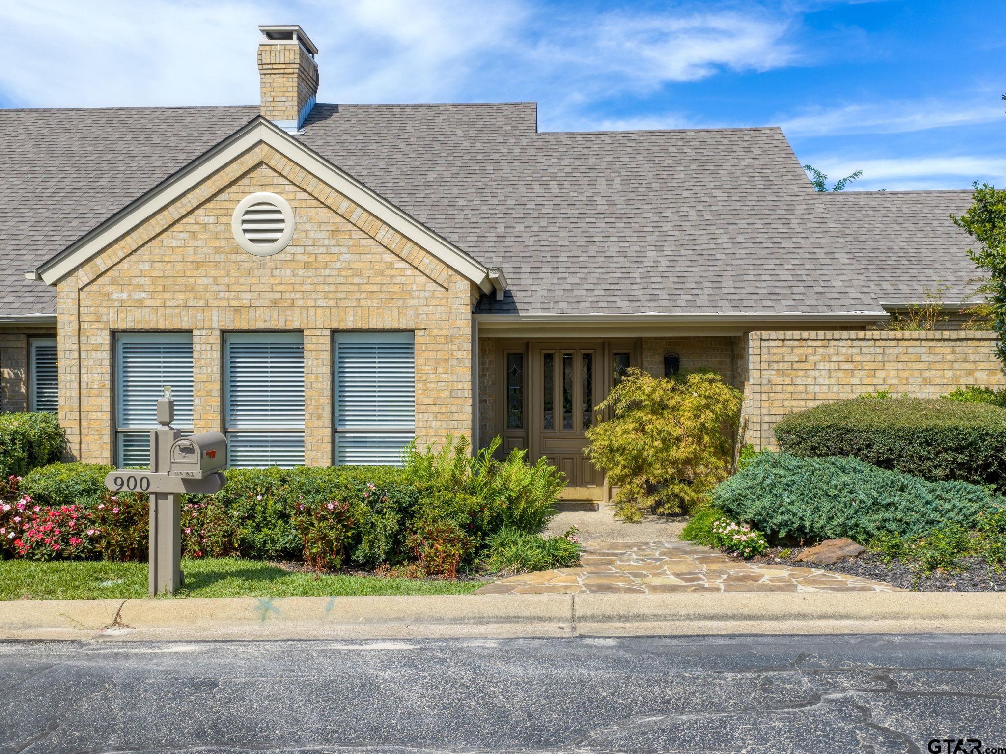 900 Derrick Ct
