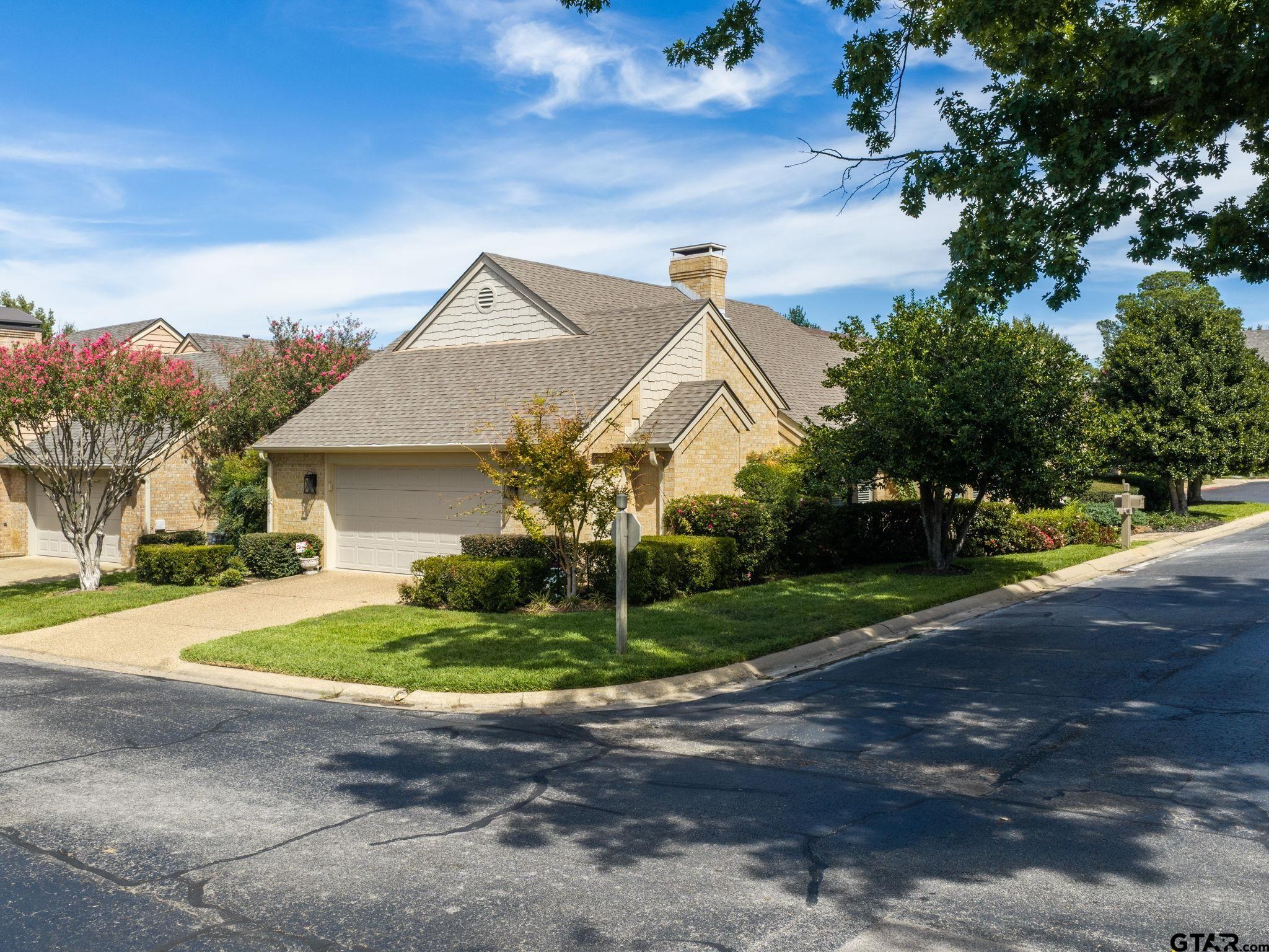 900 Derrick Ct