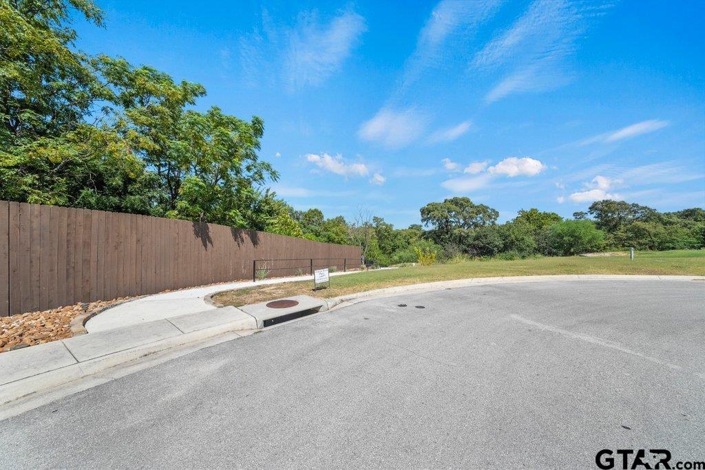 1326 River Place Dr
