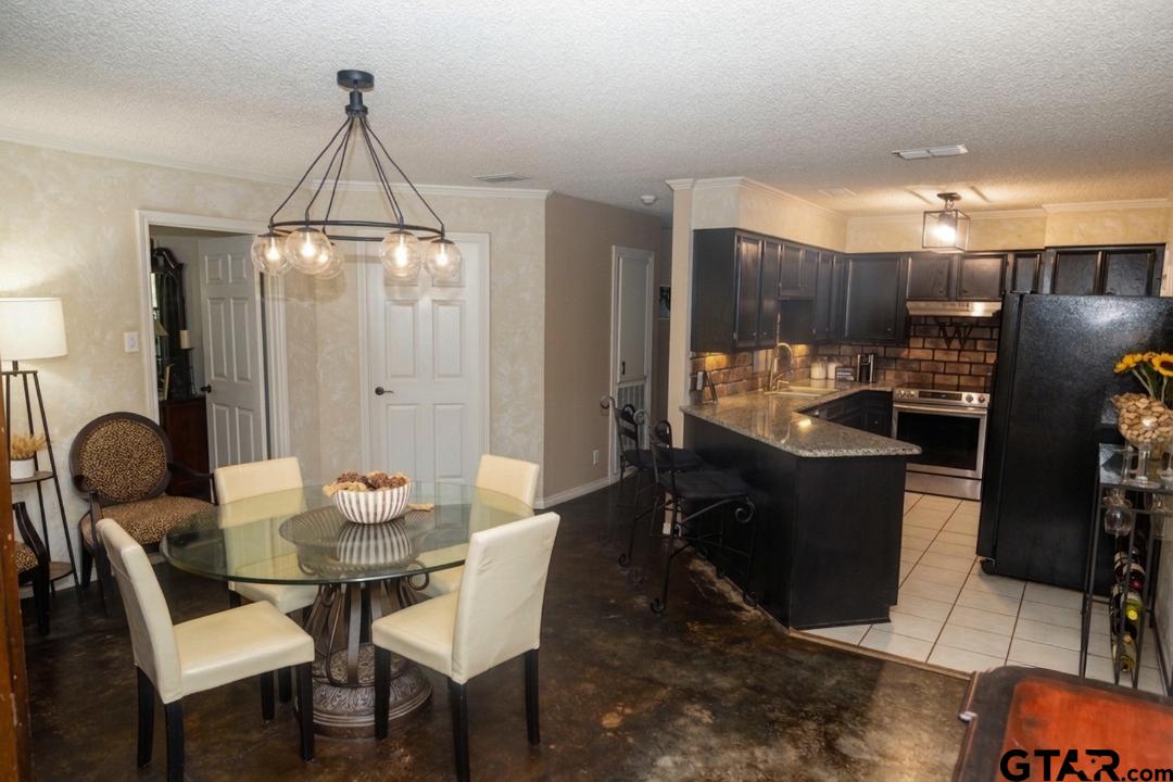 805 Elaine Drive