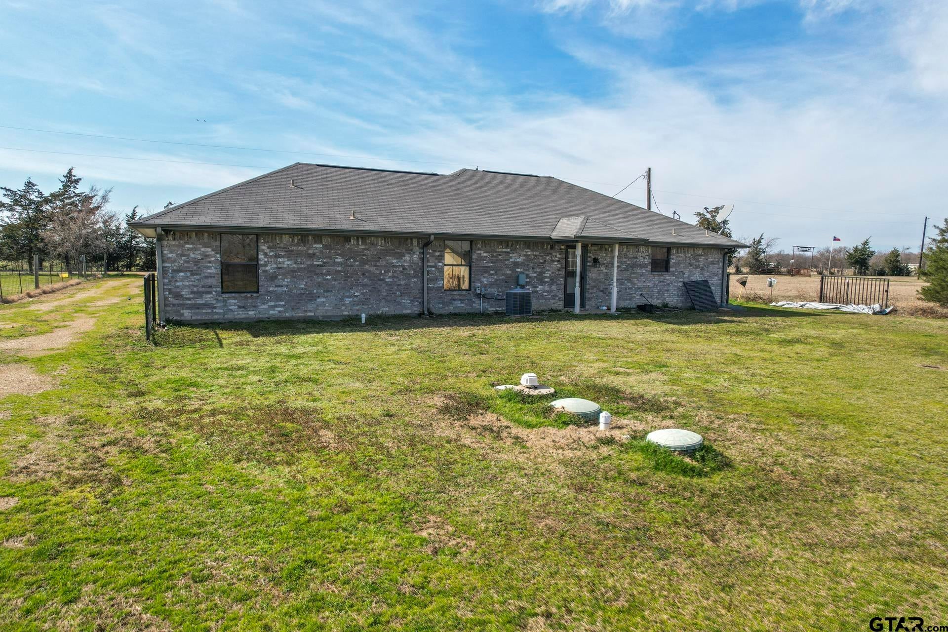 1960 NW County Road 1030
