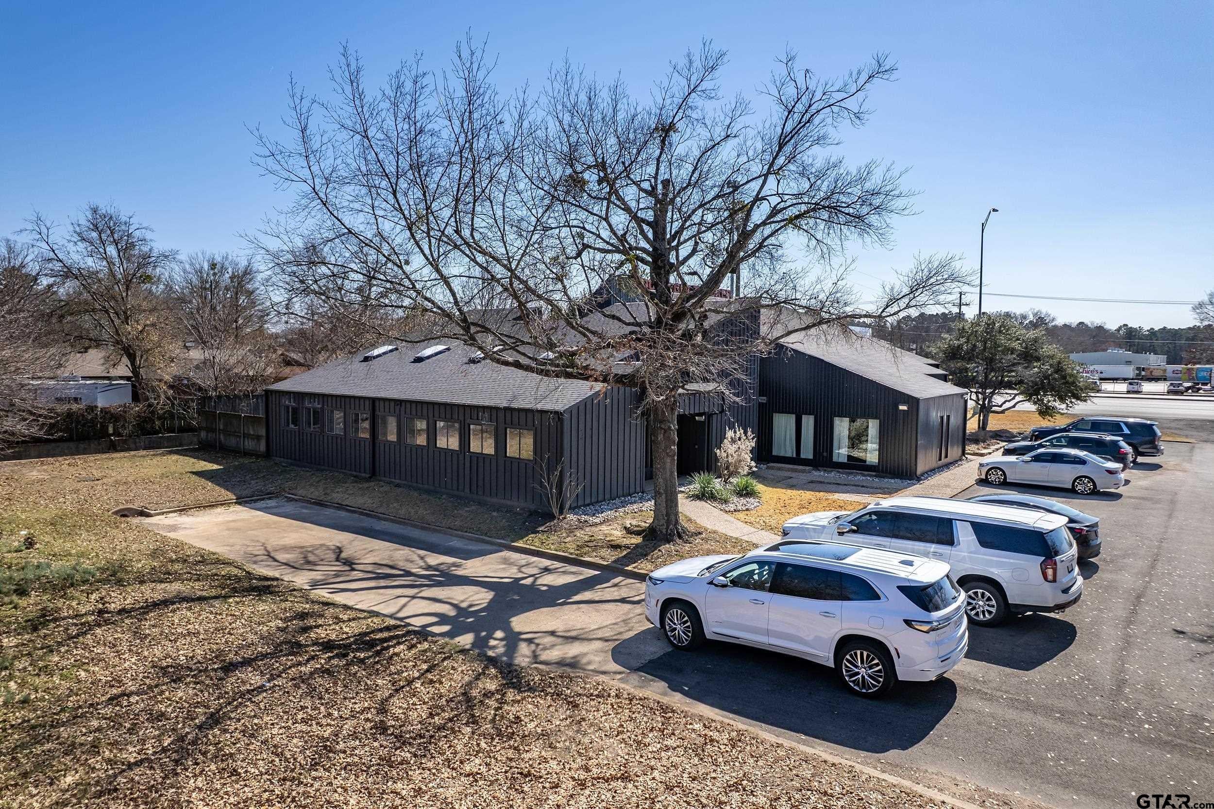 1515 W SW Loop 323