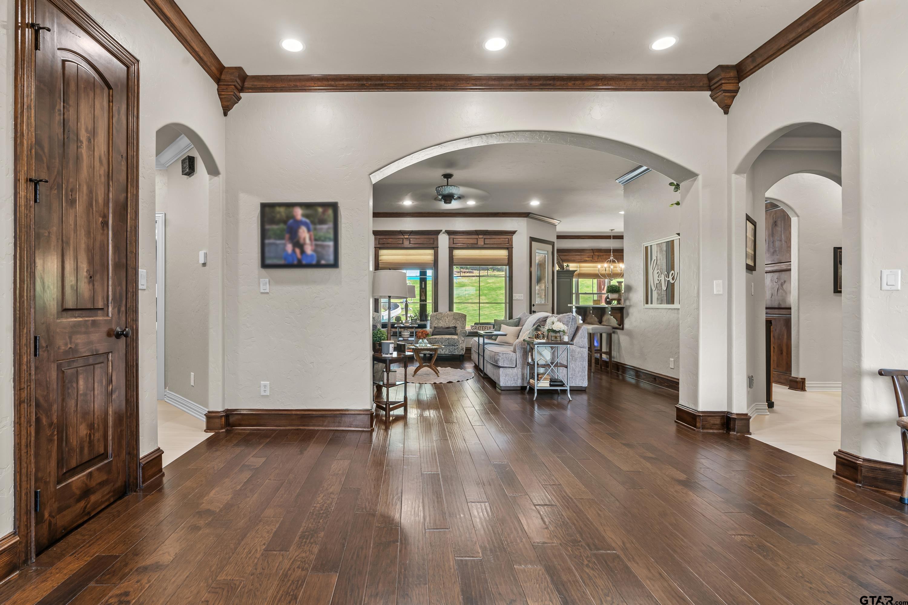 190 Lacebark Lane