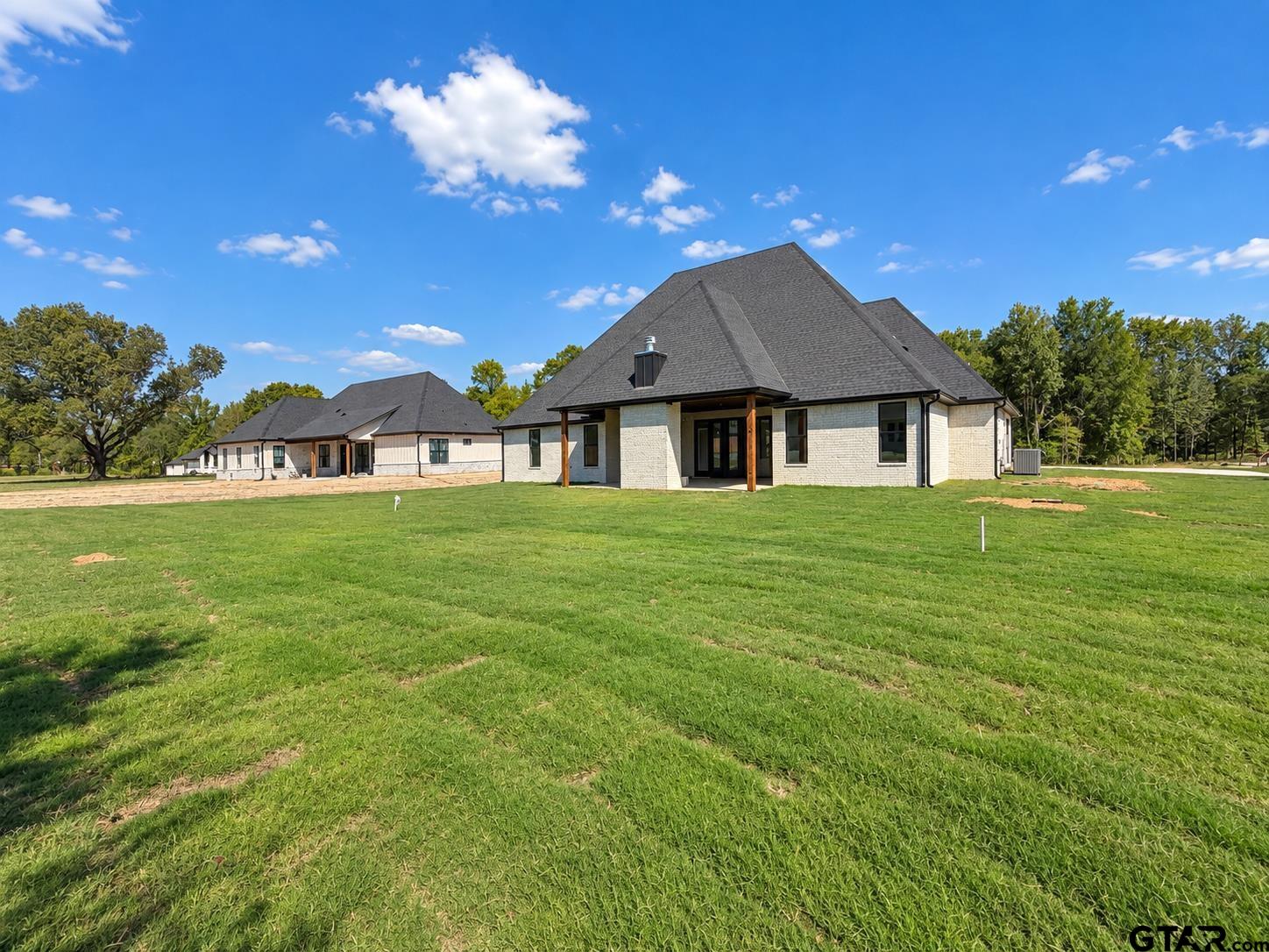 13927 Cedar Hill Ln