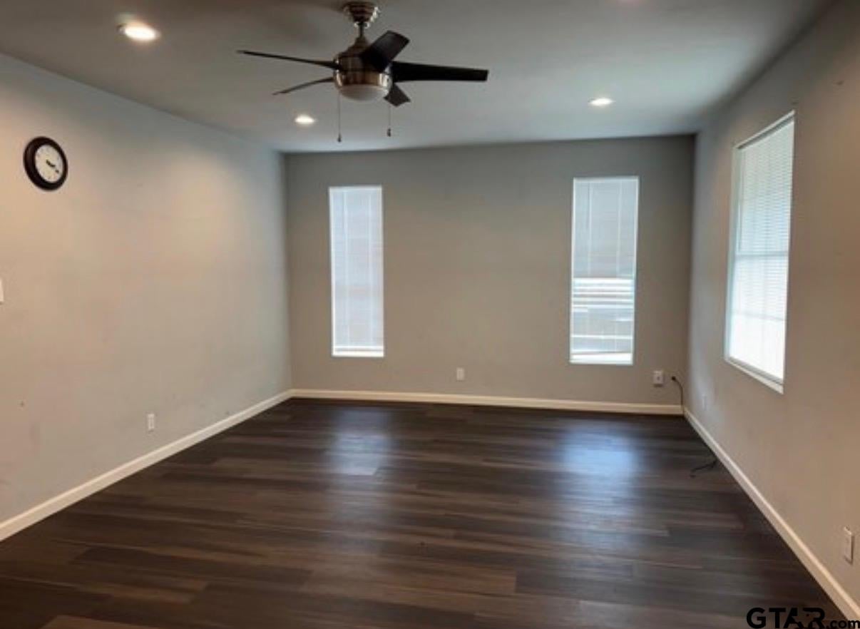 1437 W Cochran