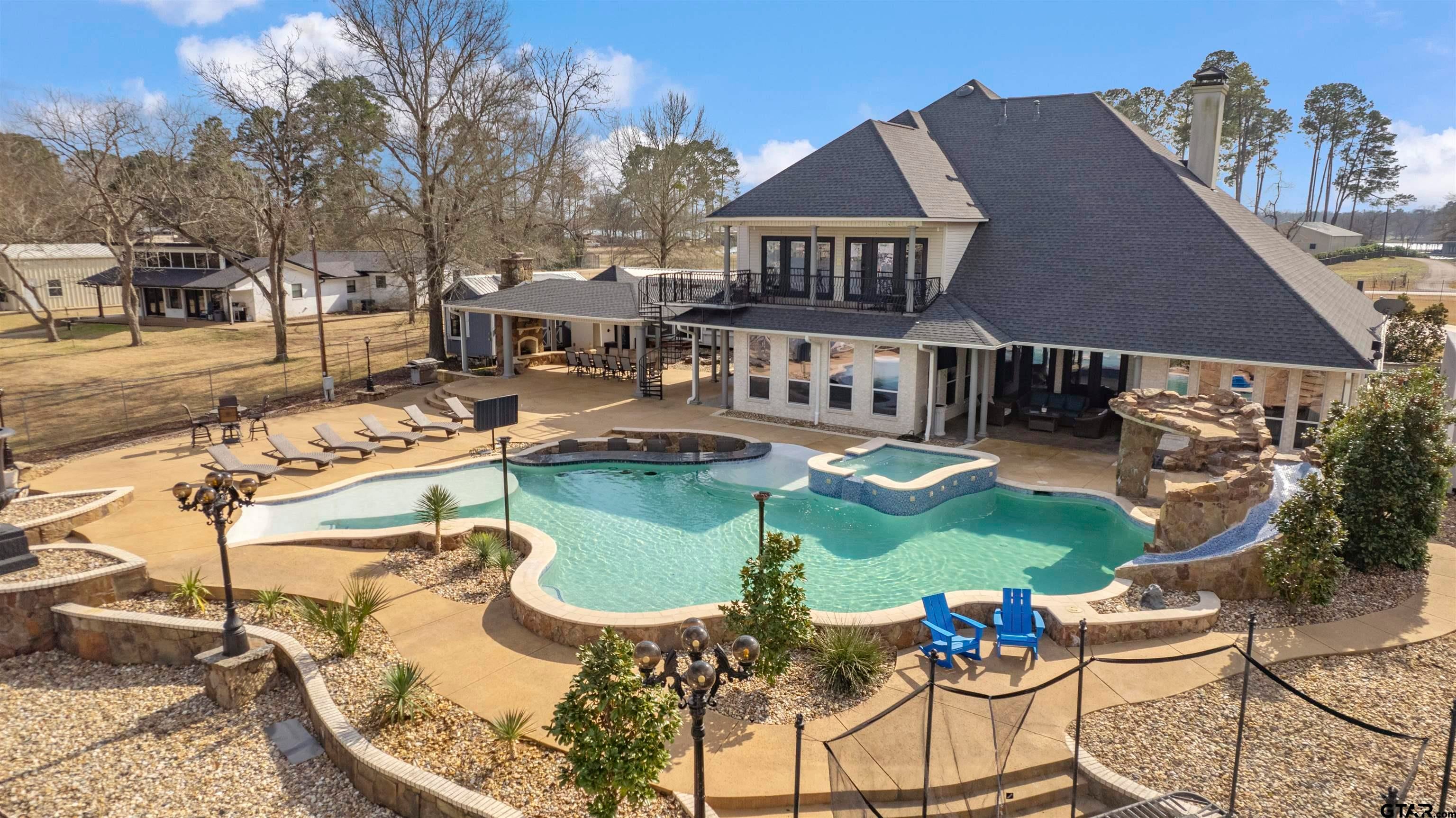 17729 Southpoint
