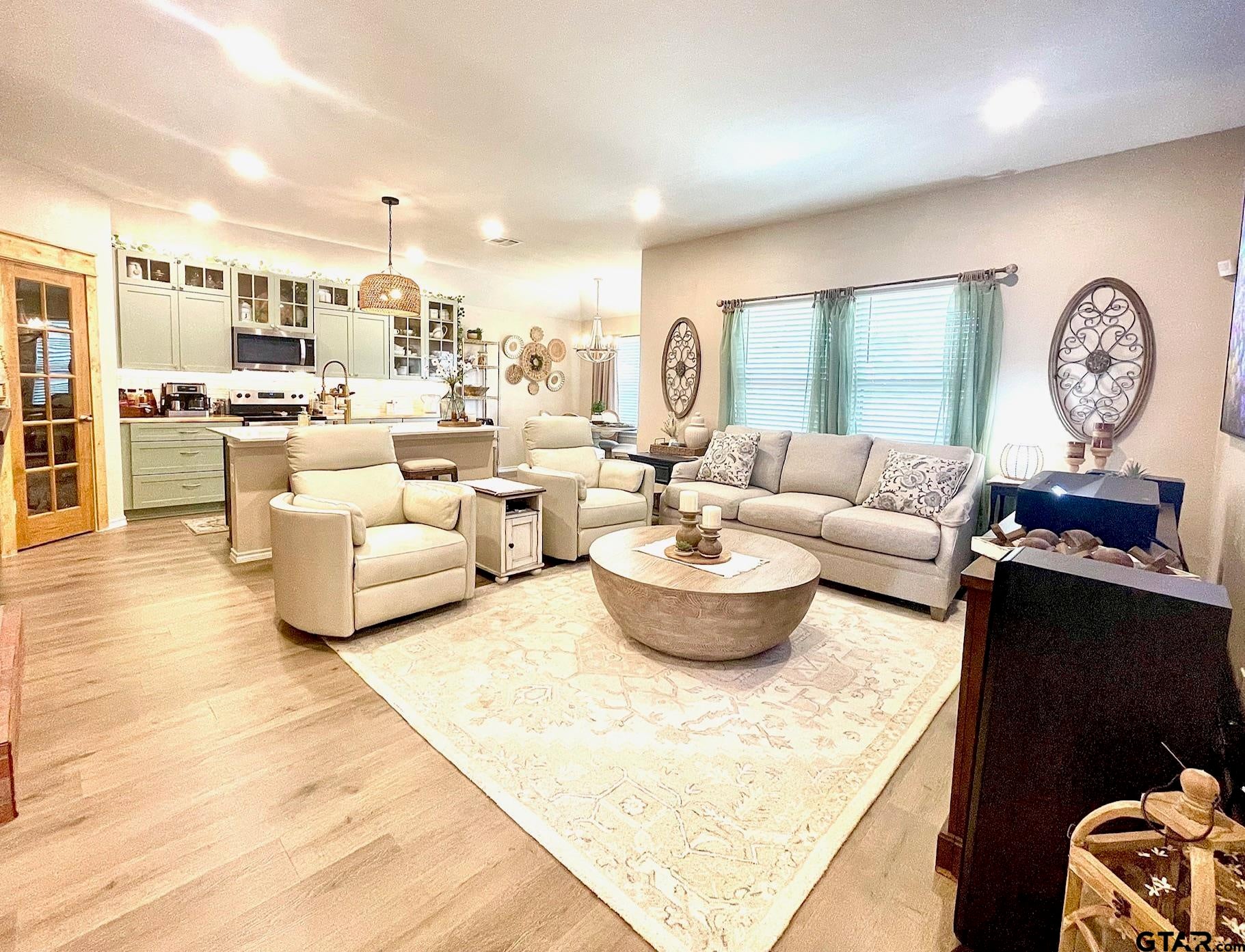 1206 Hidden Valley