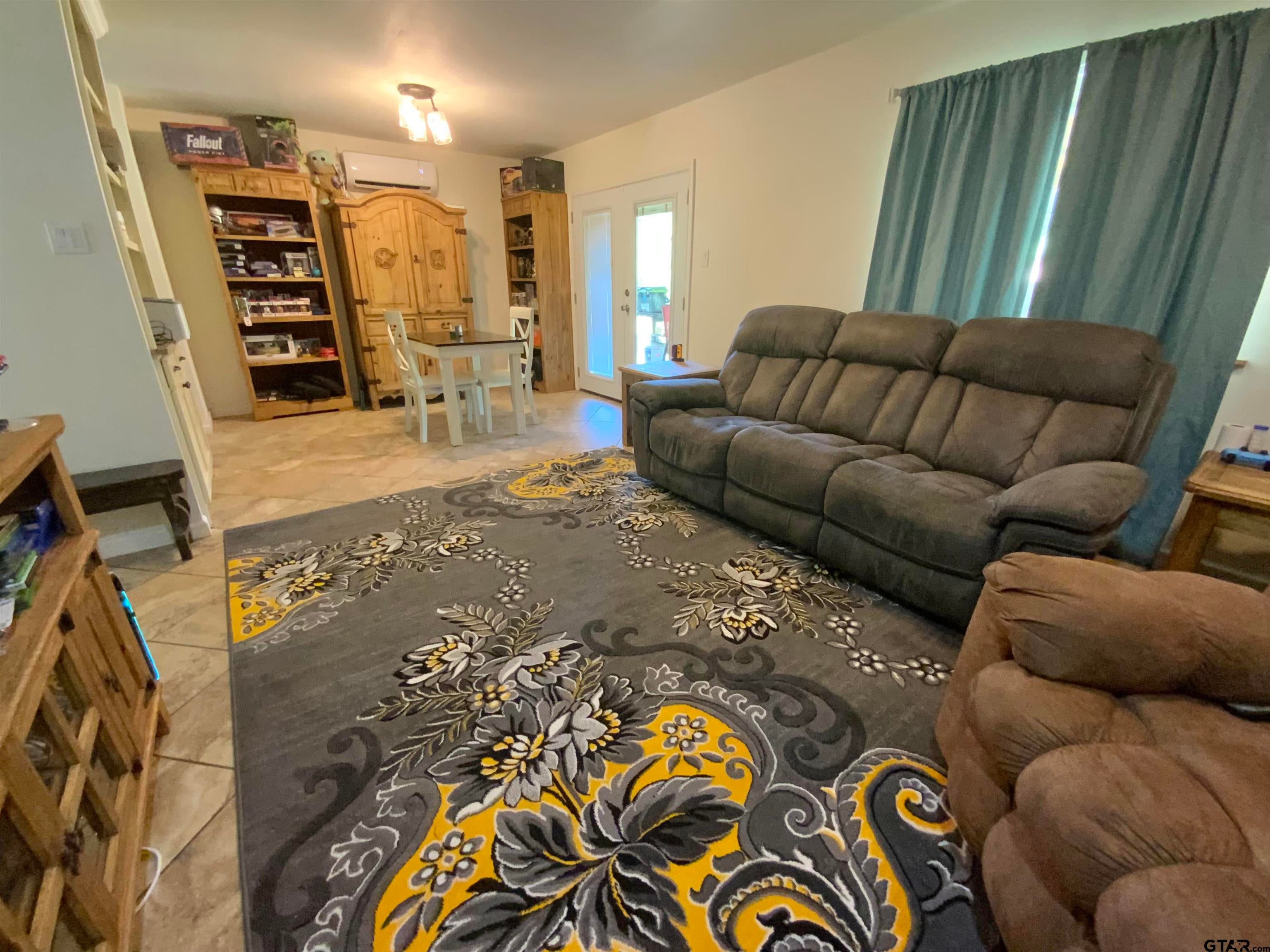 13590 Phoenix Dr.