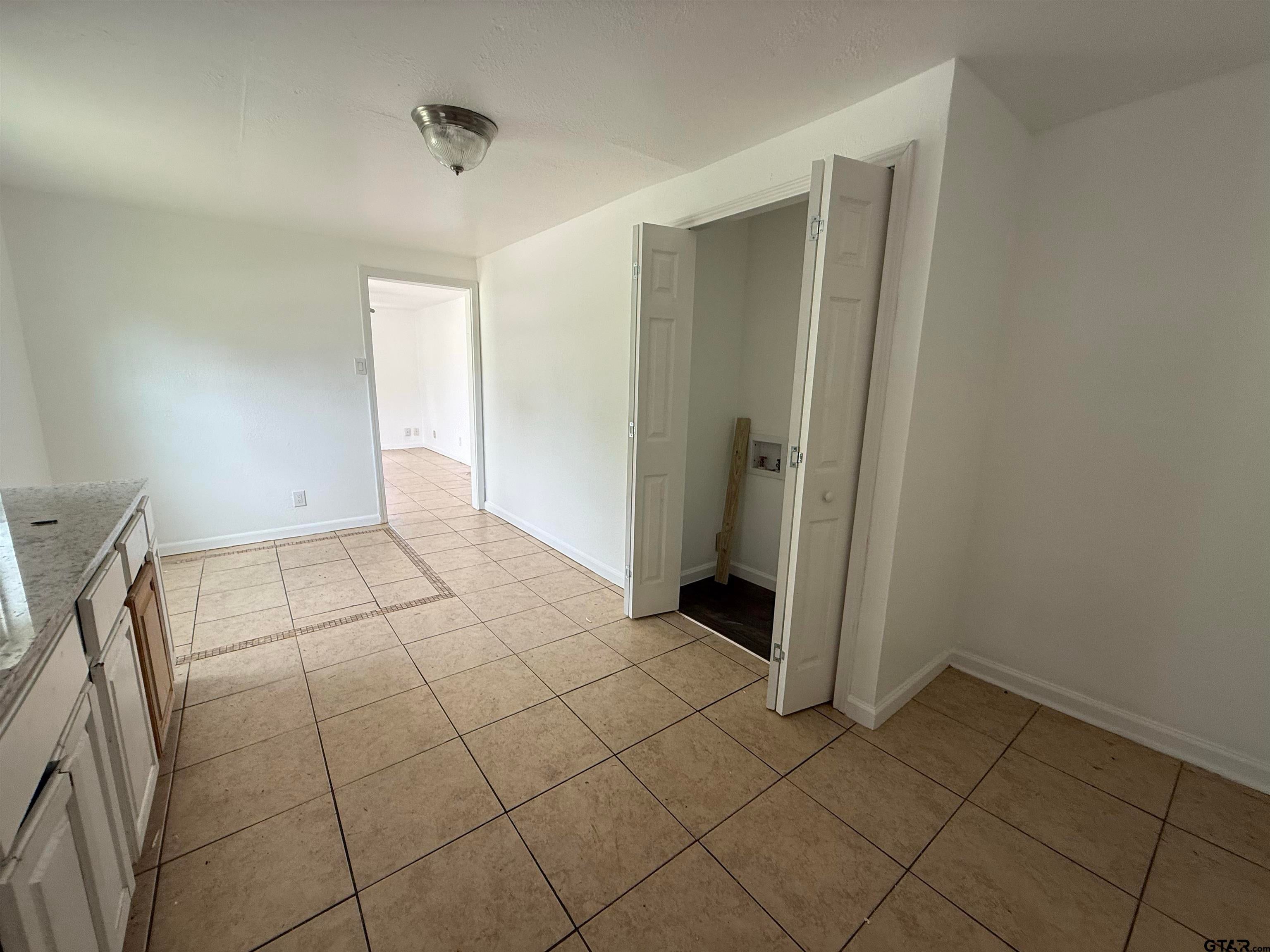 812 W 26th