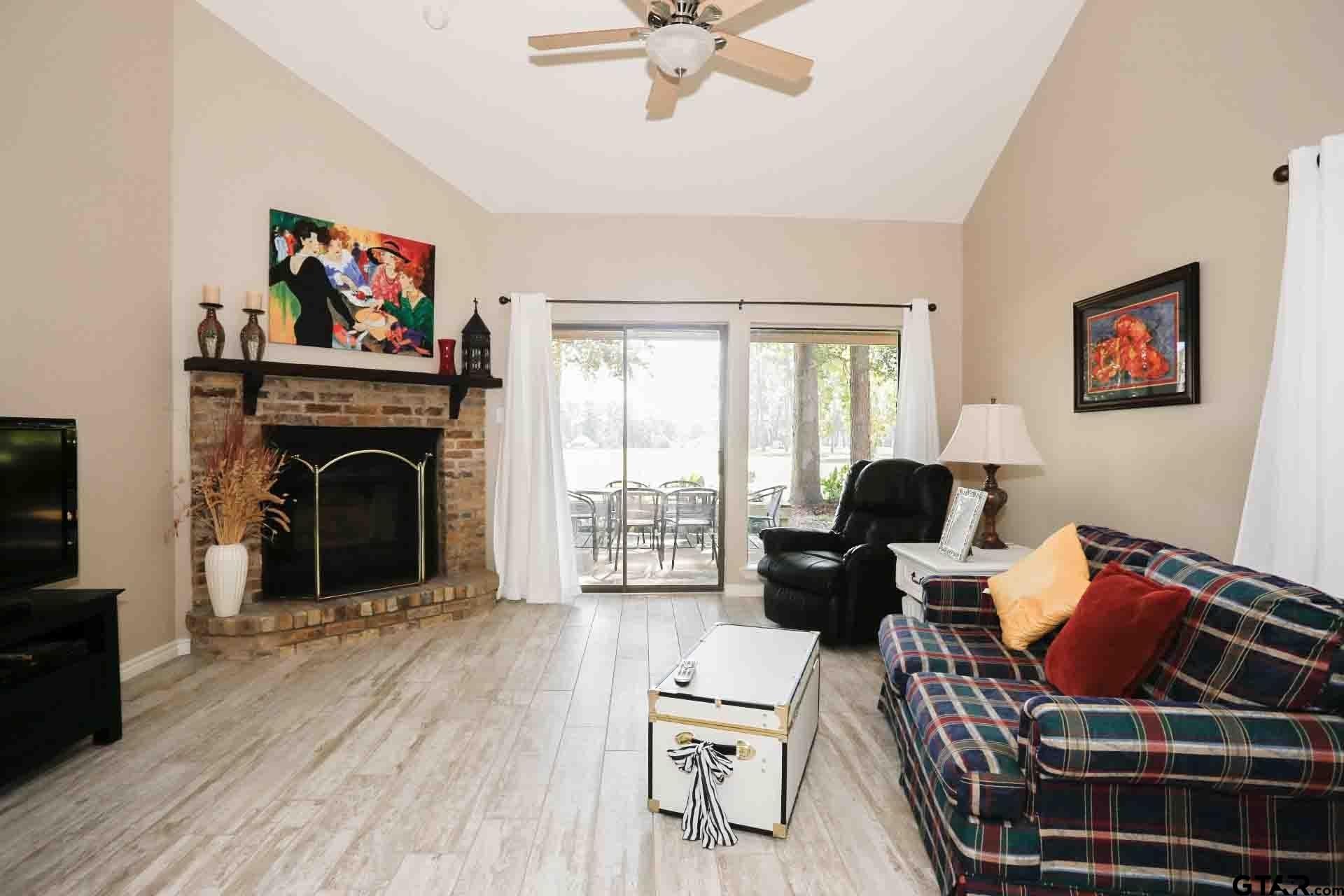 162 Pine Tree Unit B