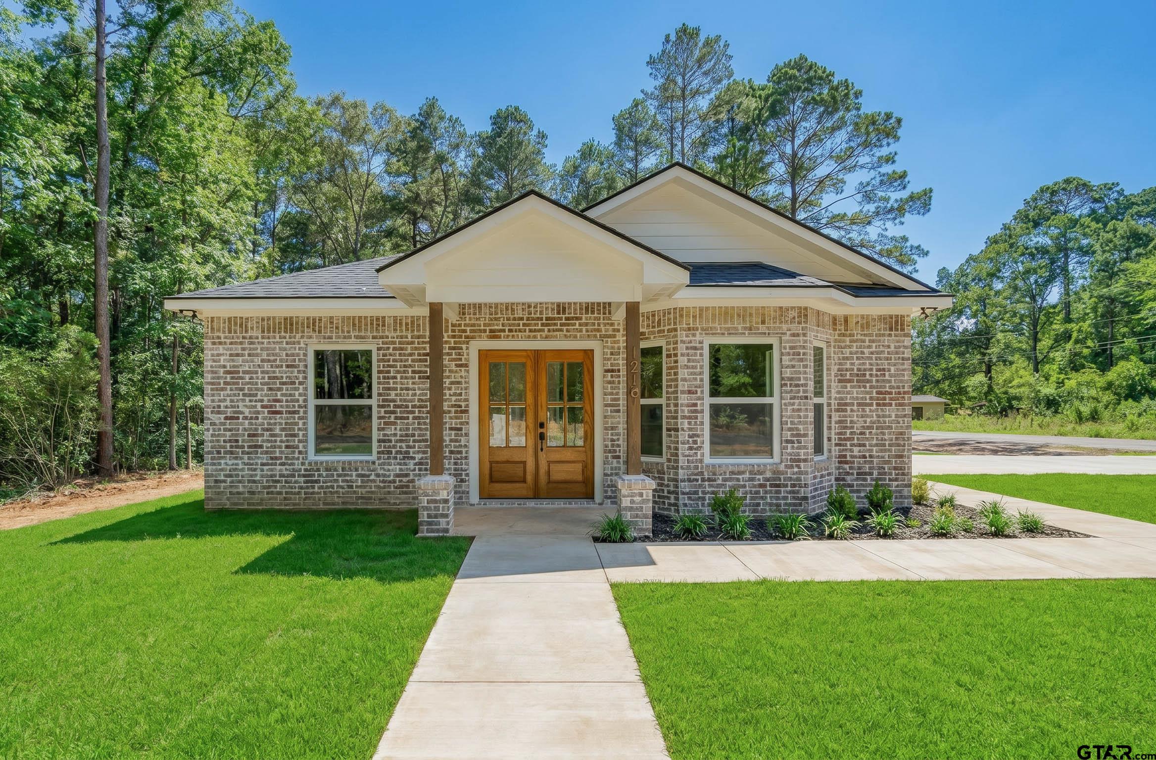 1219 Cherokee St