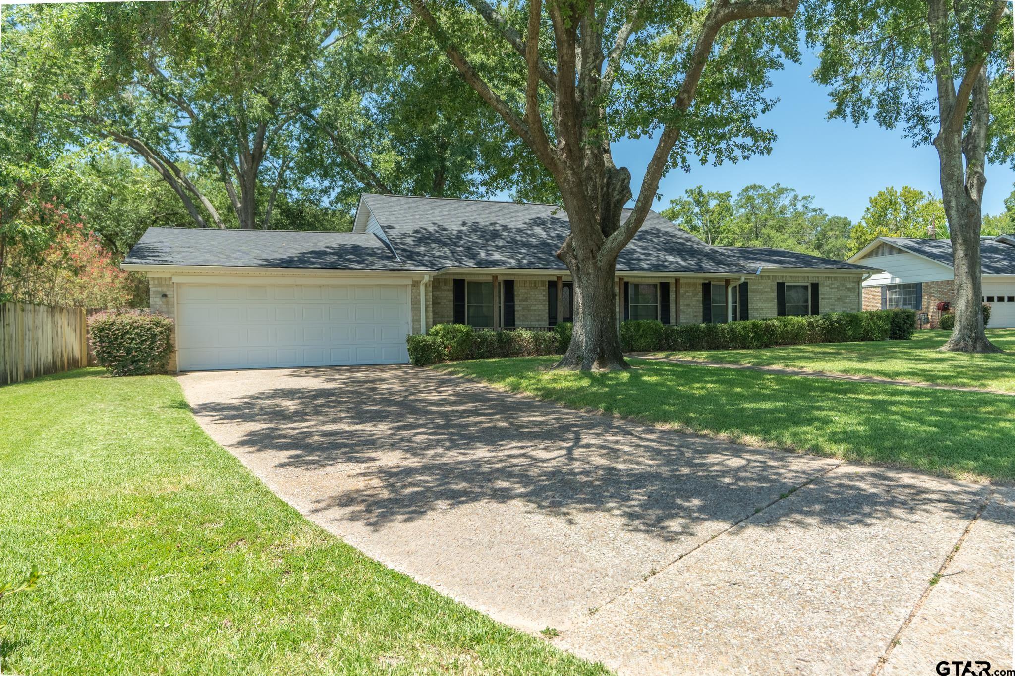 6213 Wilshire Dr