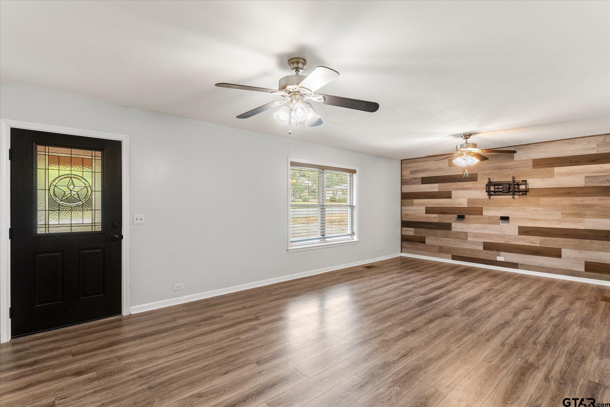 405 Redbud